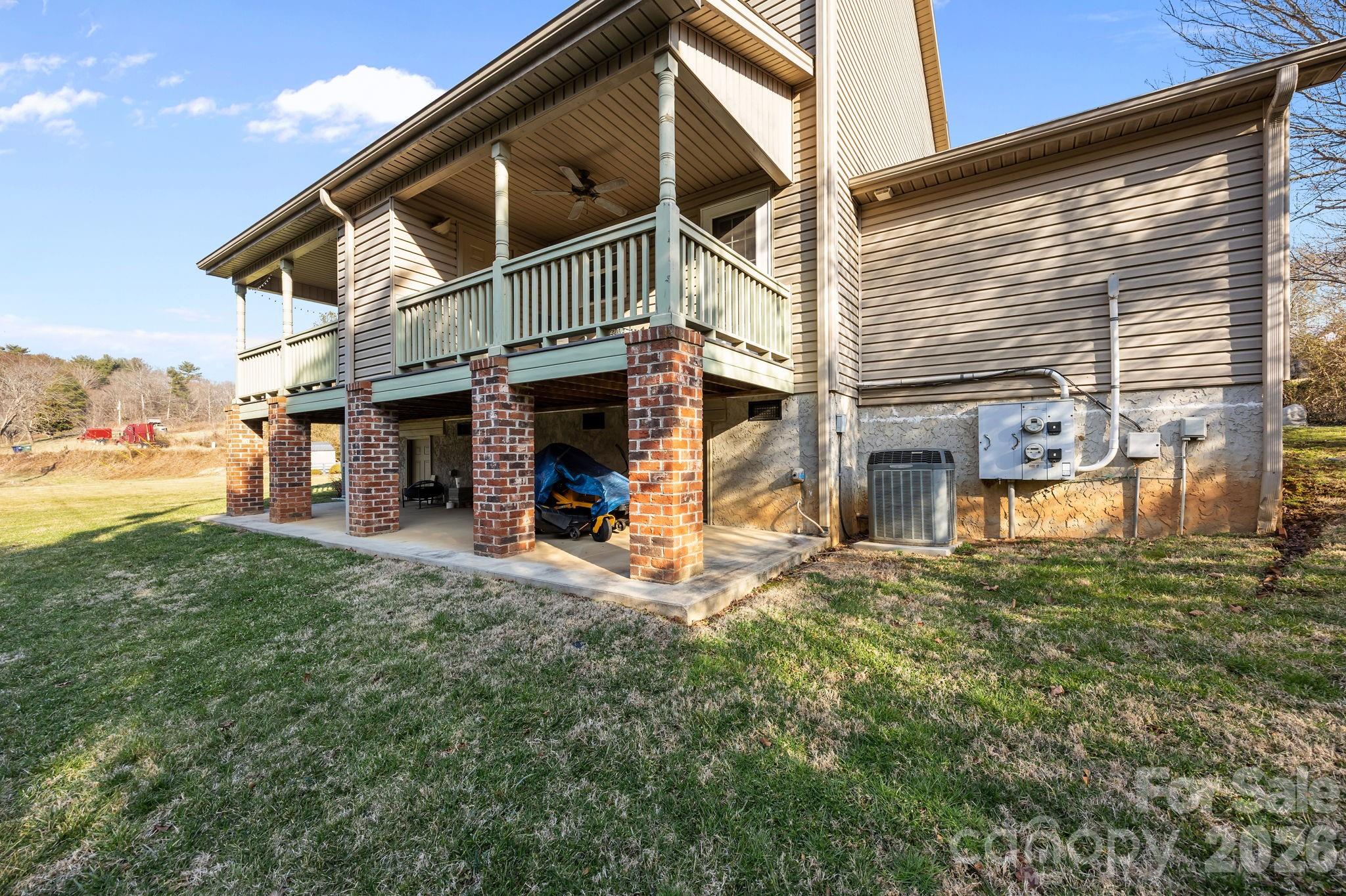 main property photo 6