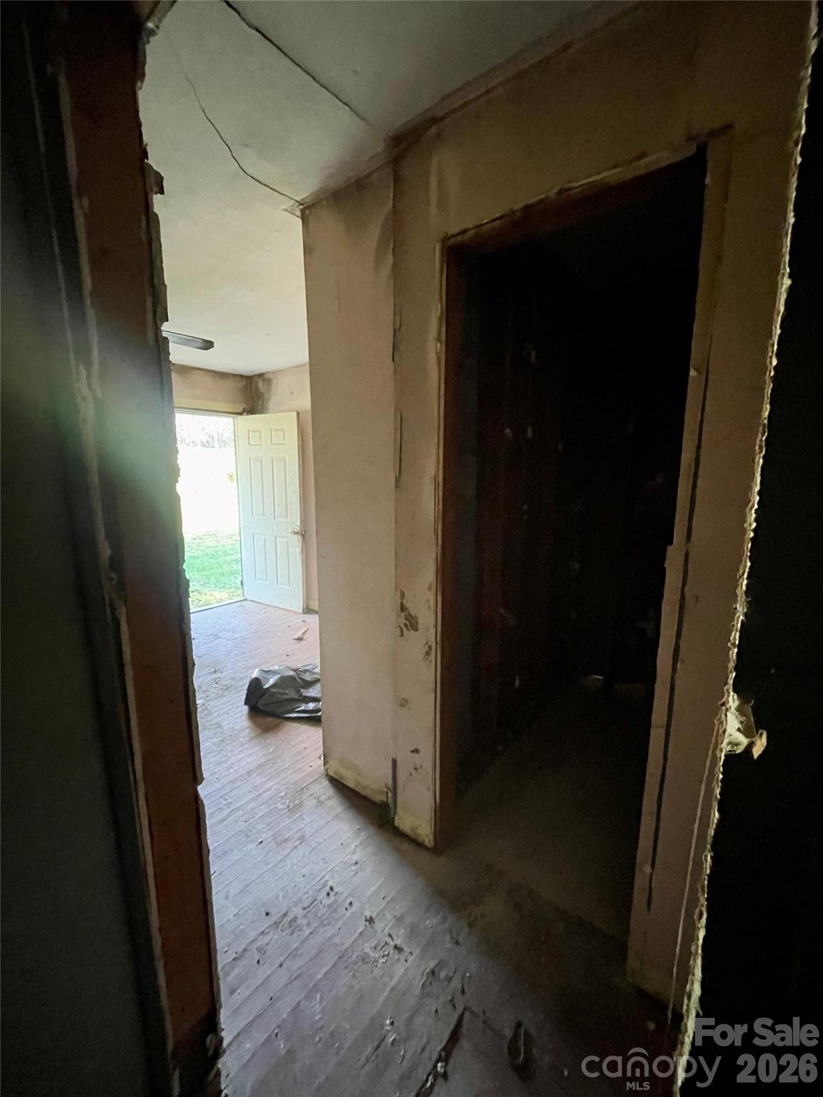 main property photo 16