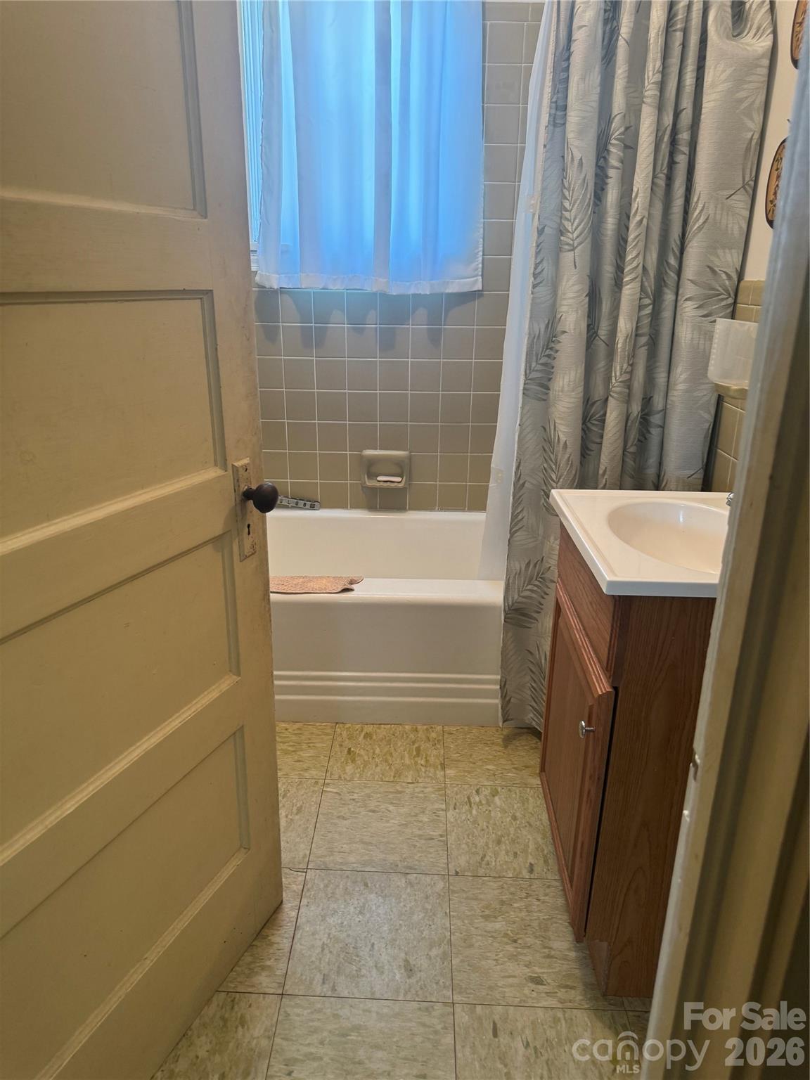 property viewer photo 46