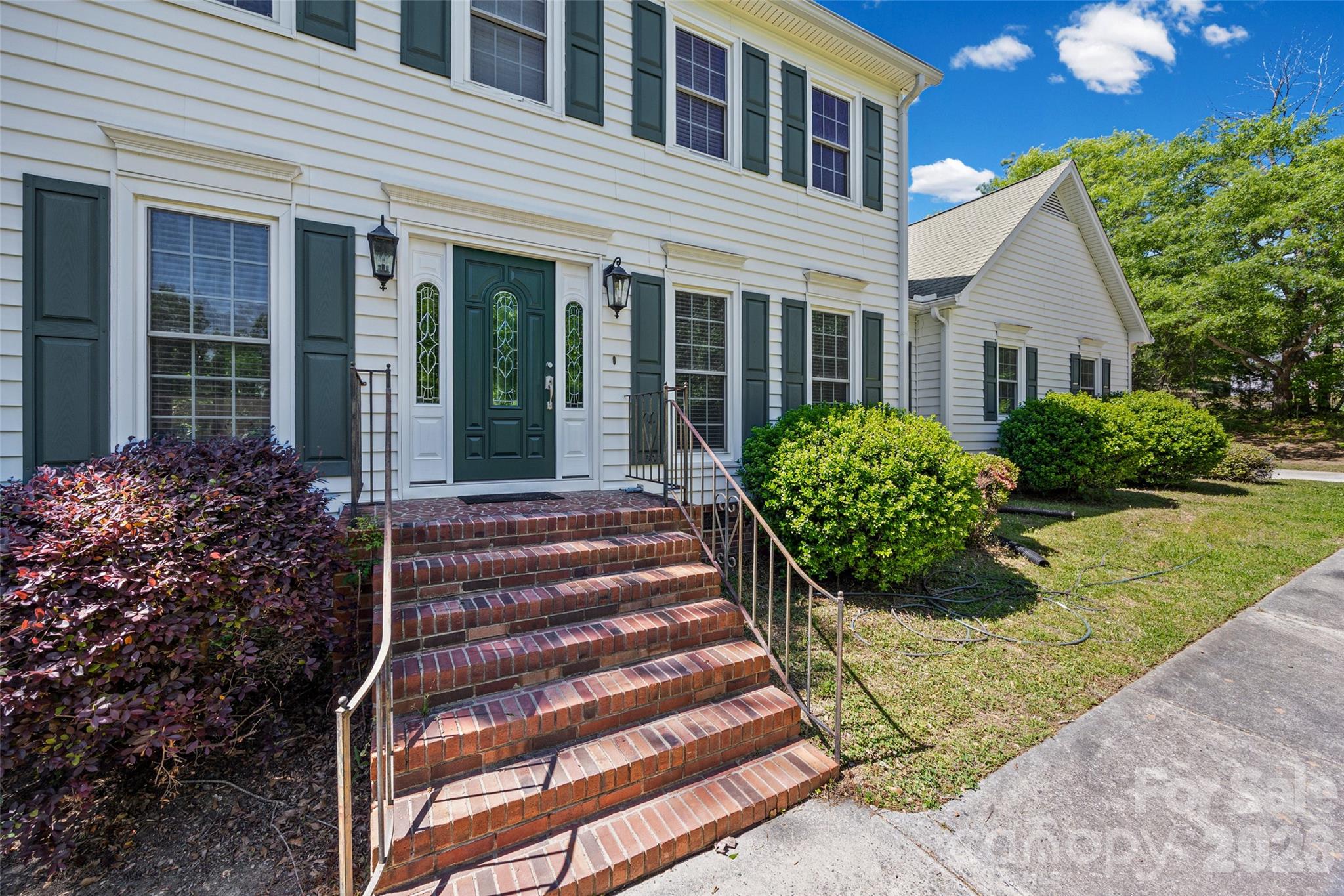 property viewer photo 2