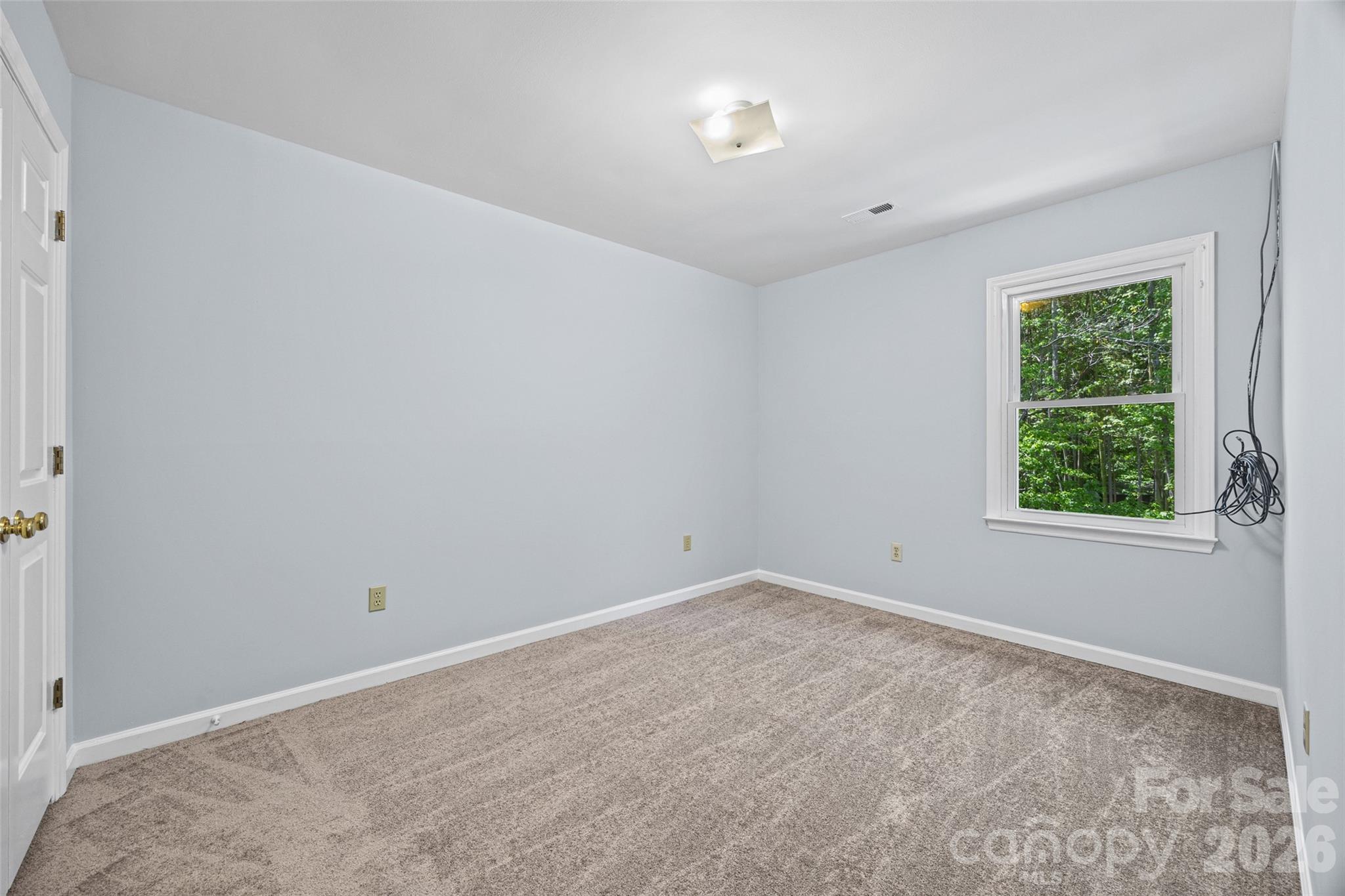 property viewer photo 26