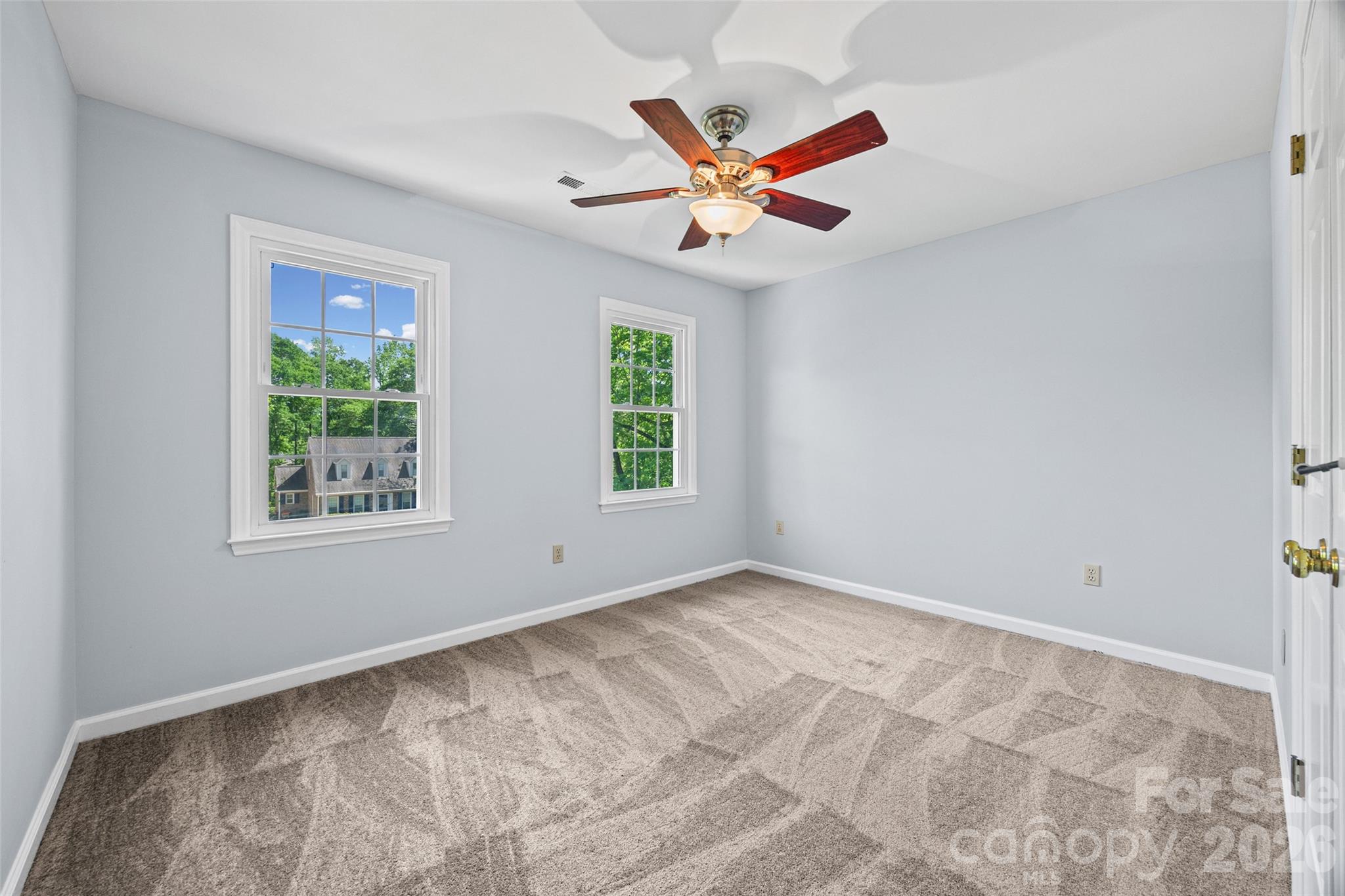 property viewer photo 28