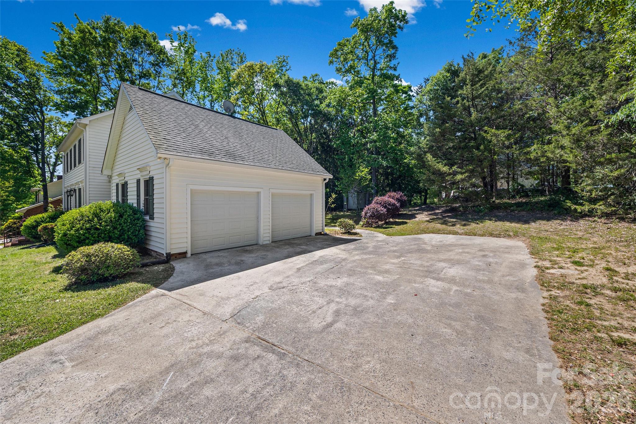 property viewer photo 35