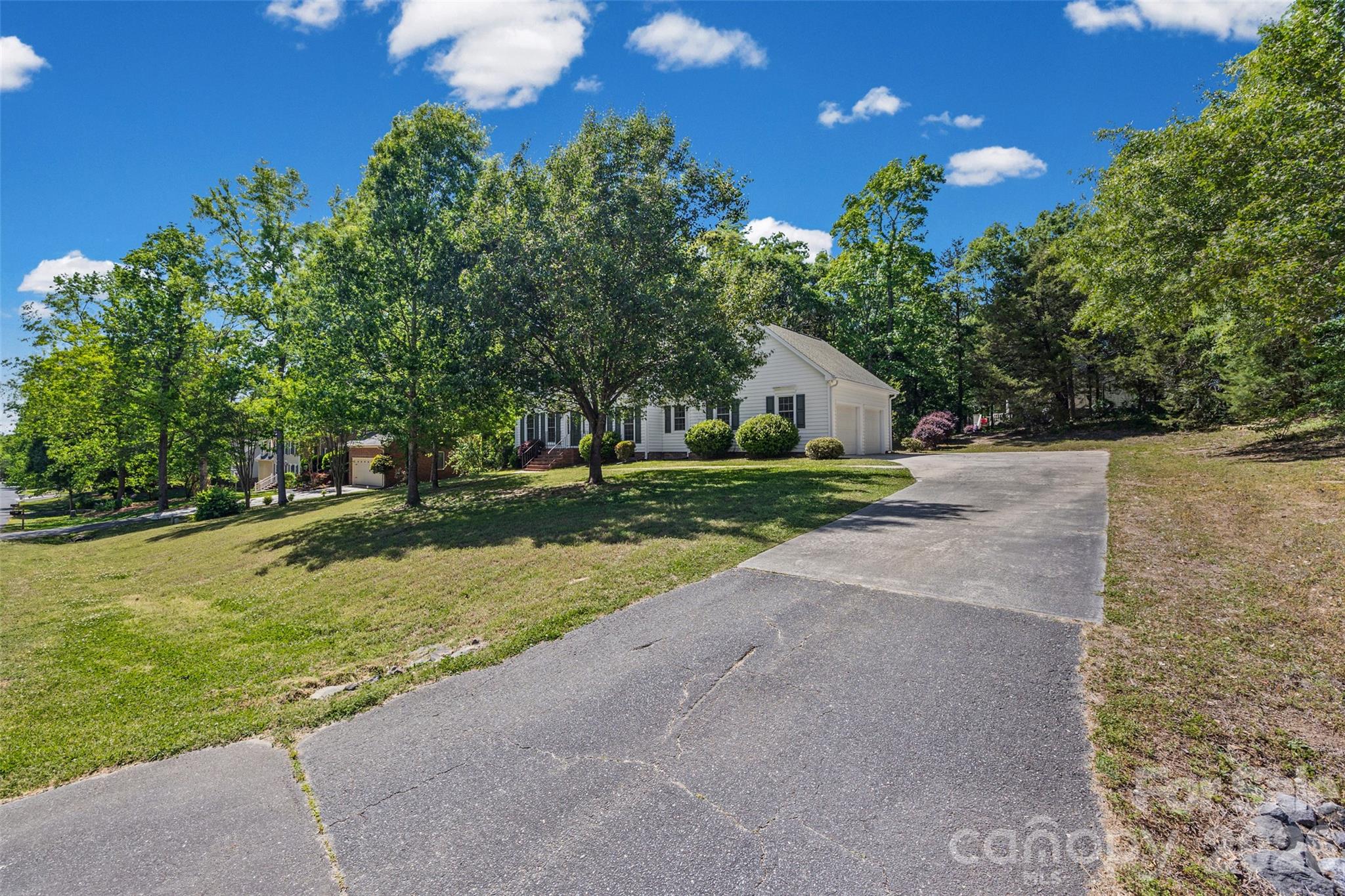 property viewer photo 36
