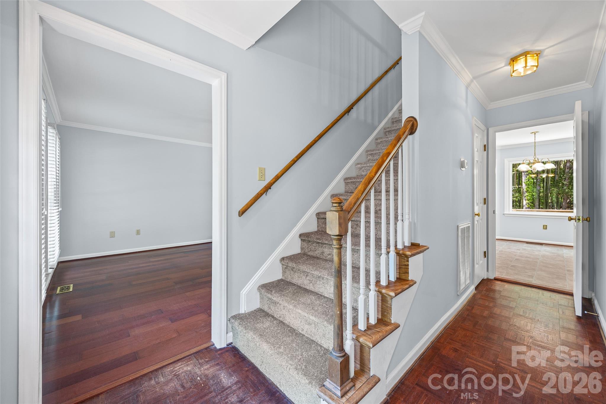 property viewer photo 4