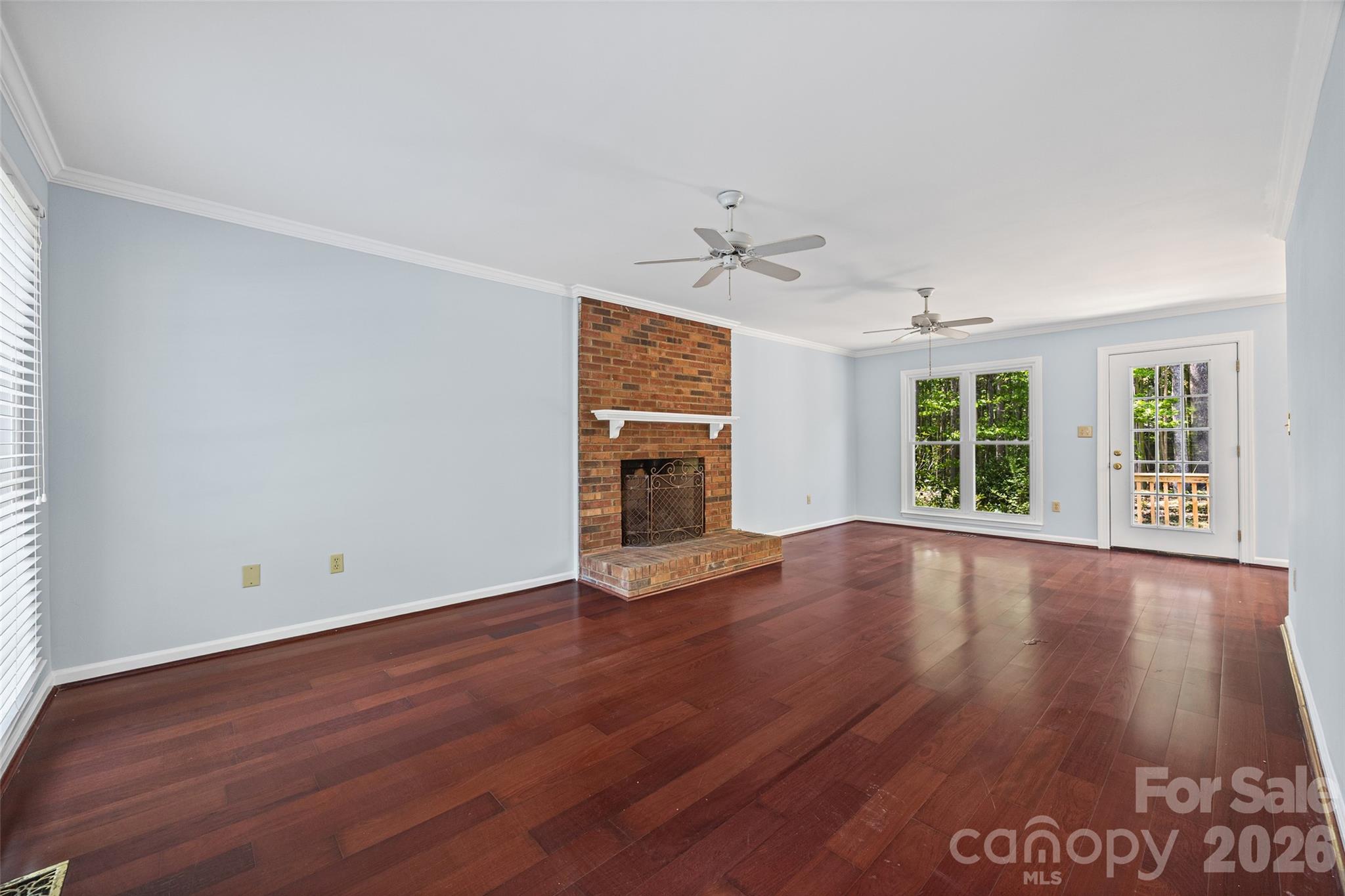 property viewer photo 8