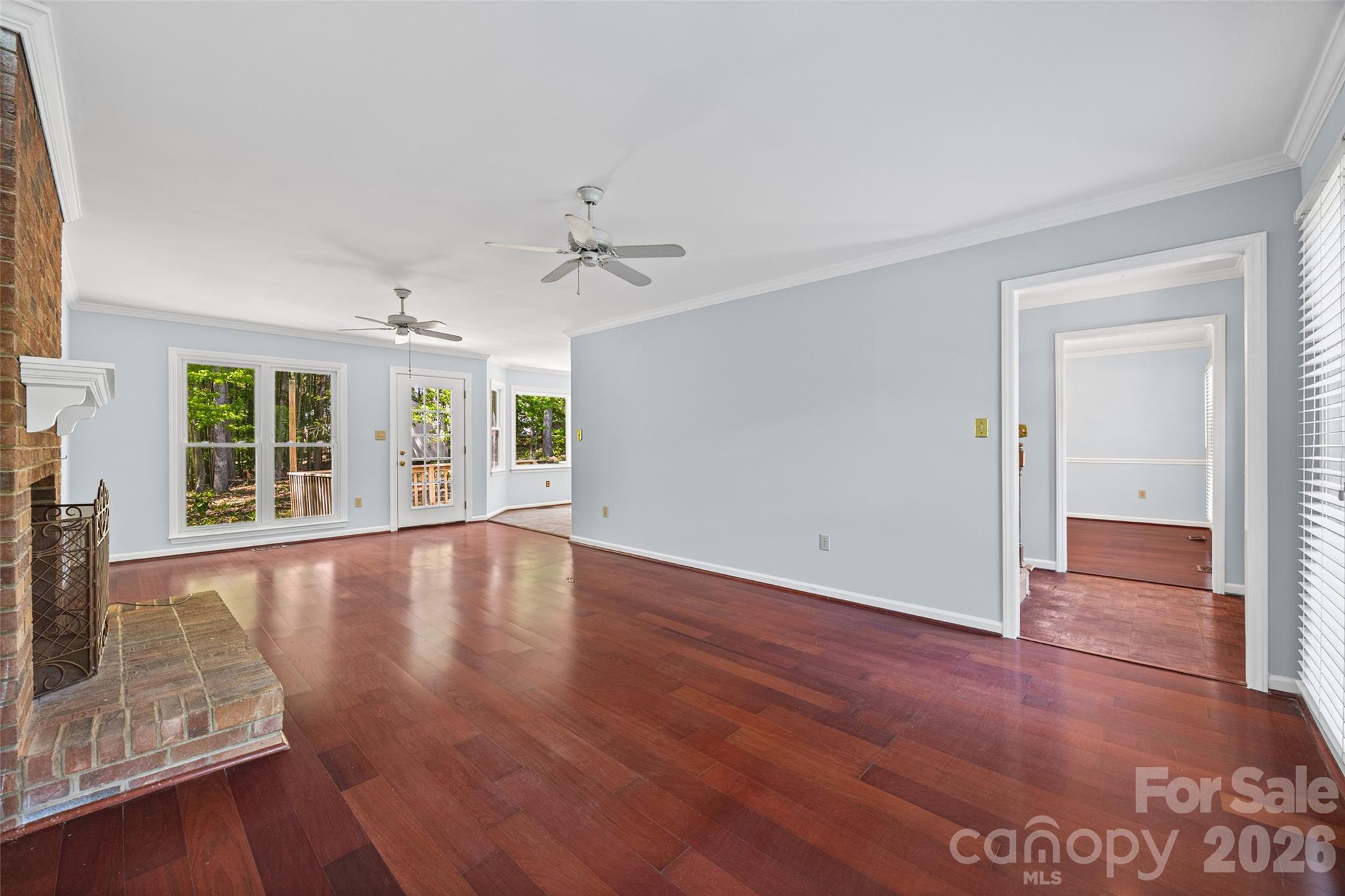 property viewer photo 9