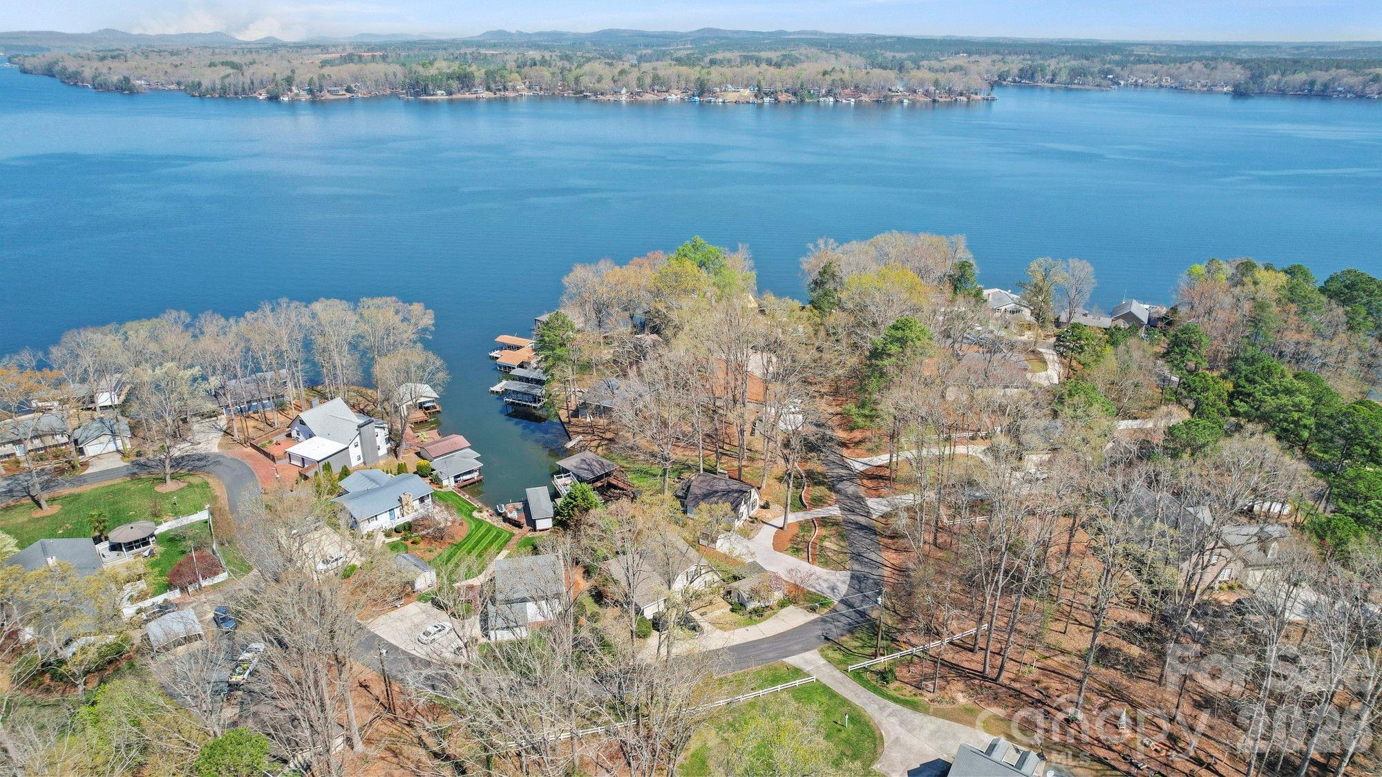 main property photo 10