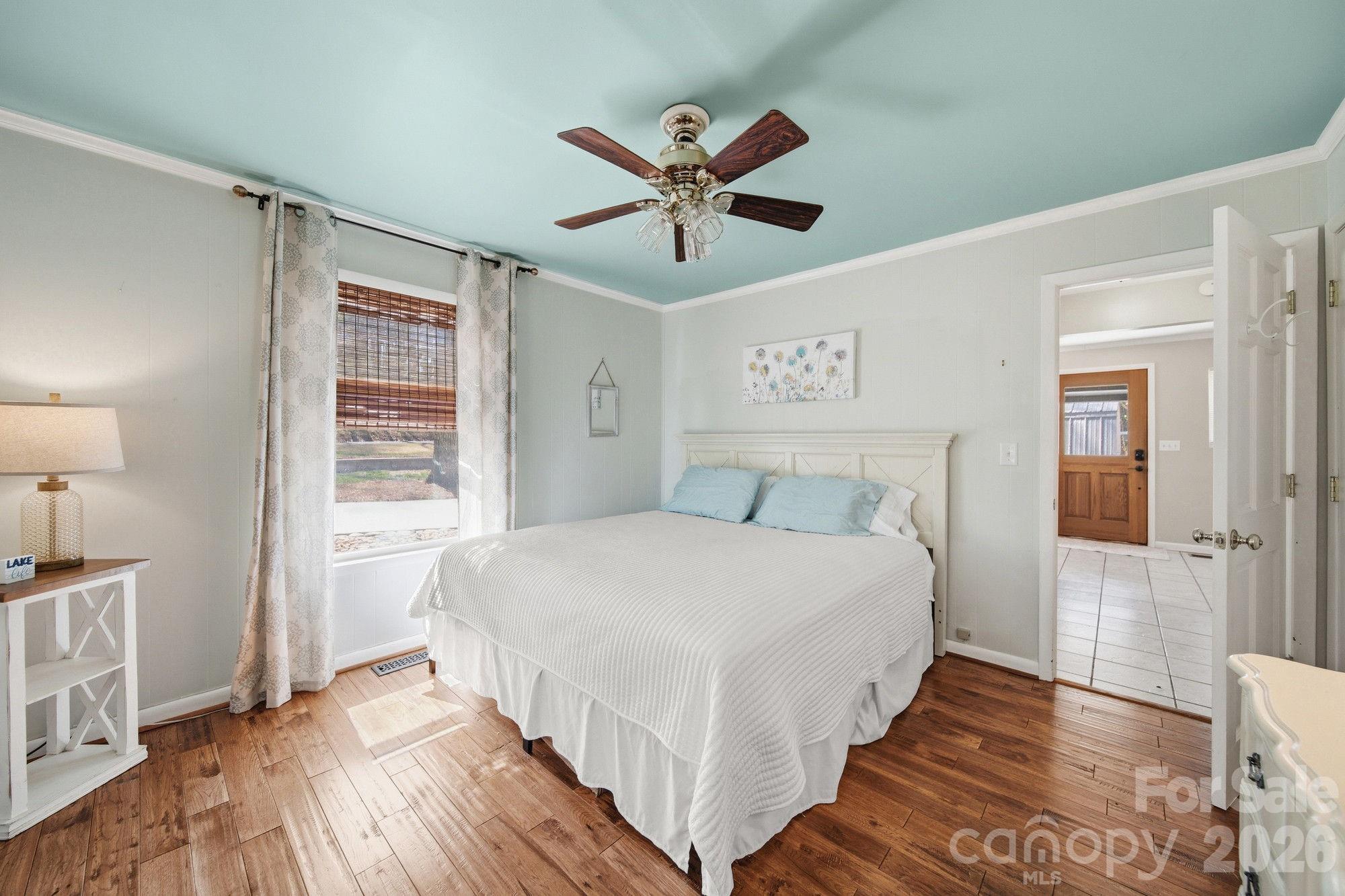 main property photo 30