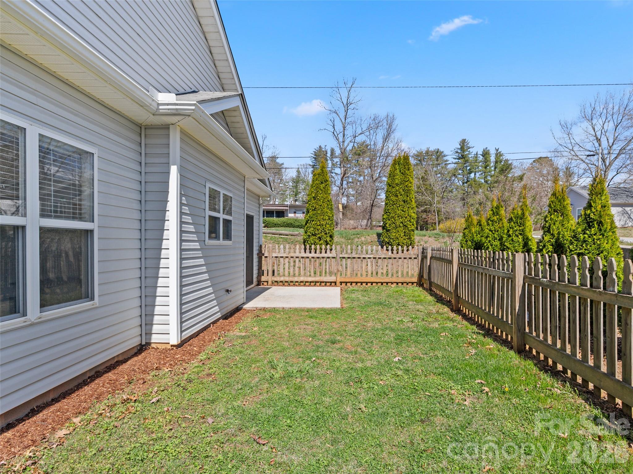 main property photo 31