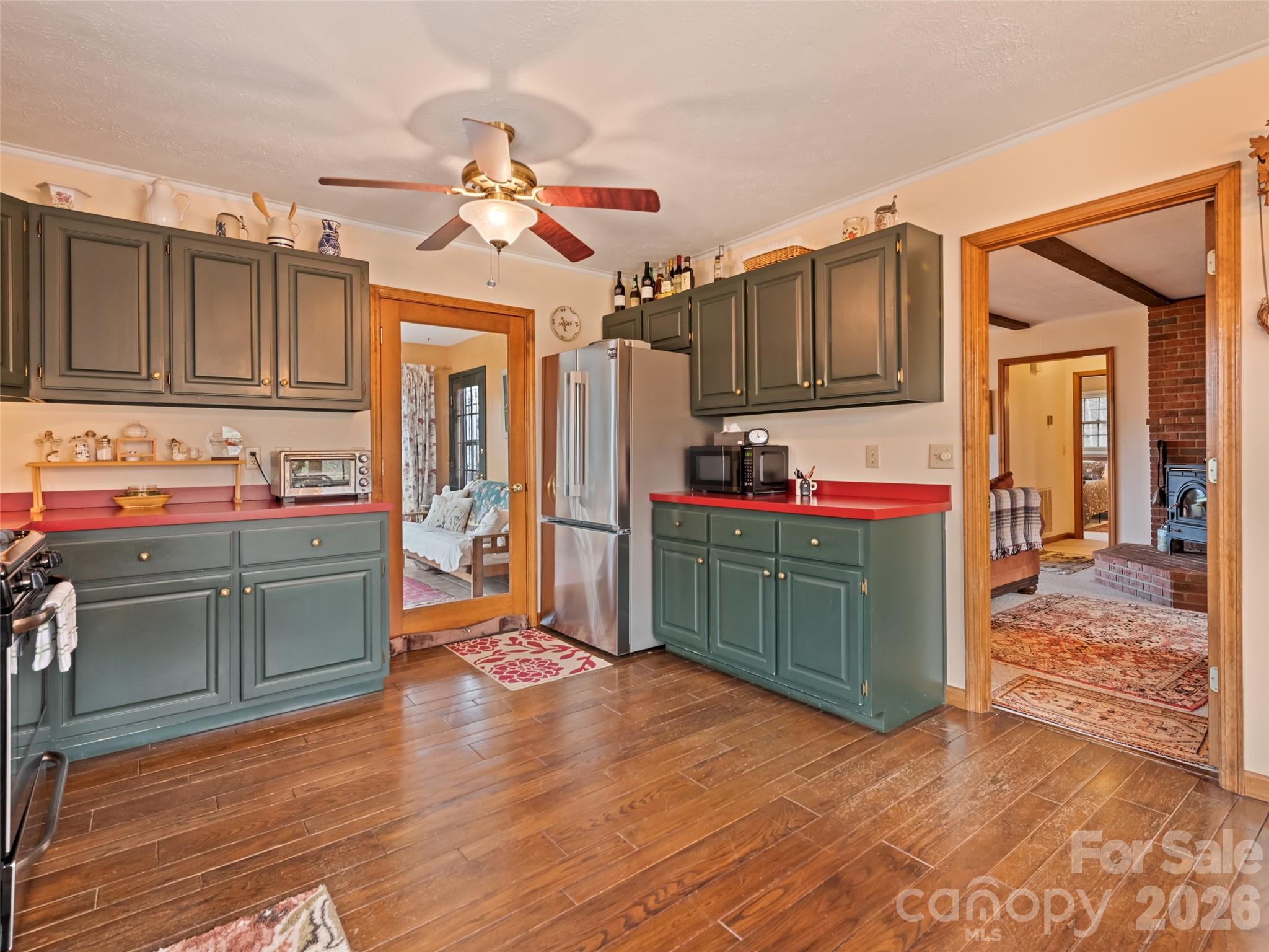 main property photo 13
