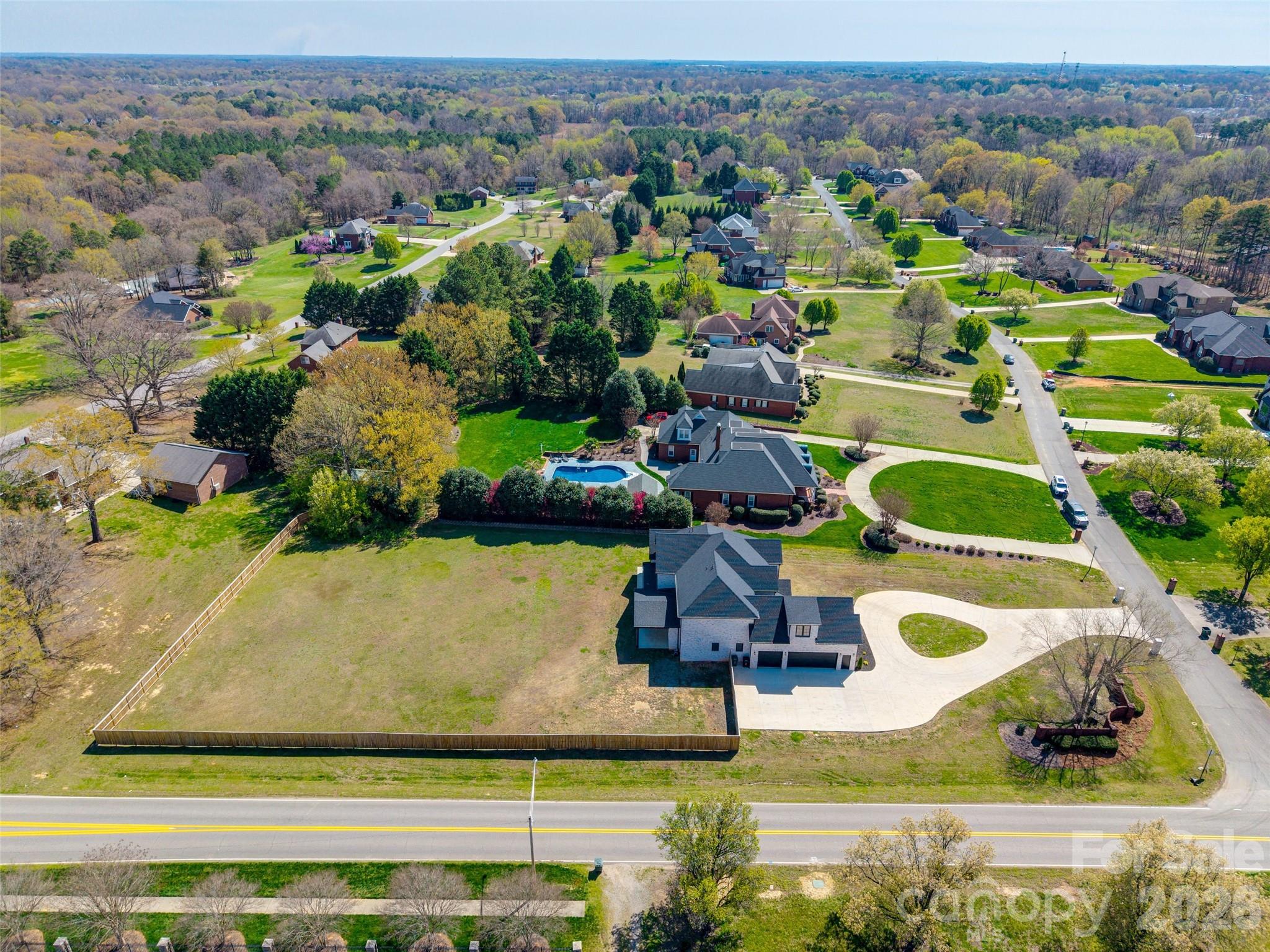 main property photo 45