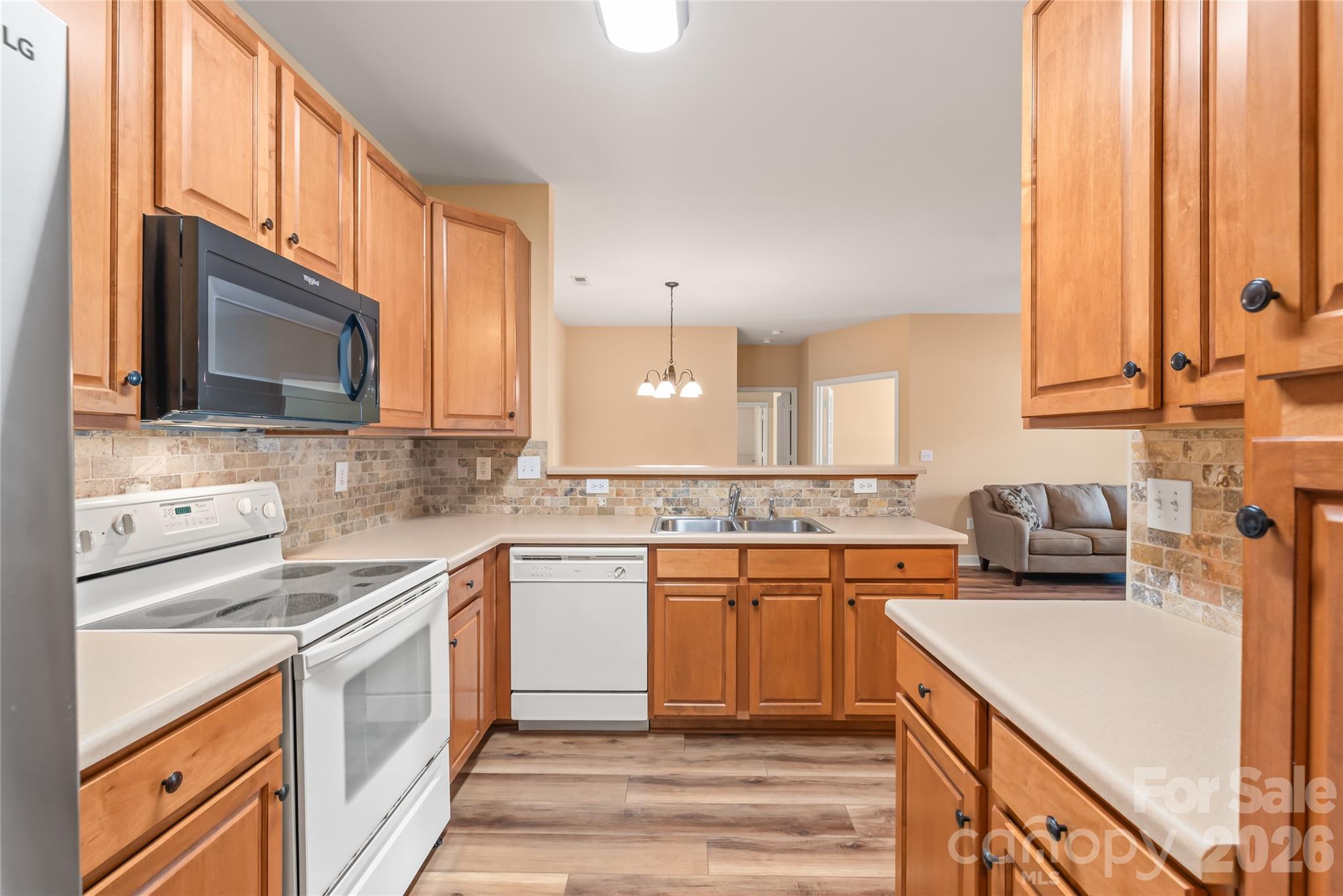 main property photo 12