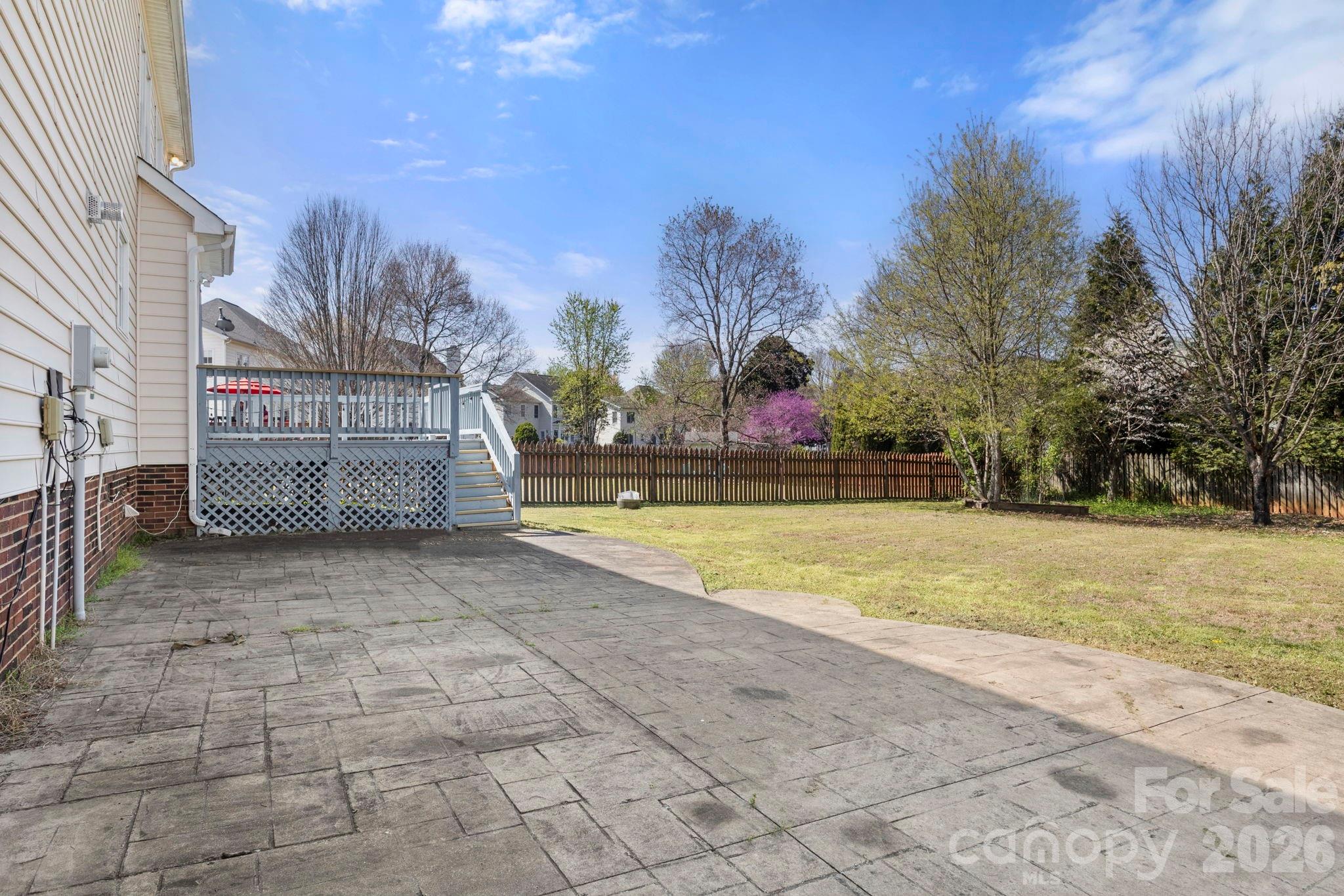 main property photo 32