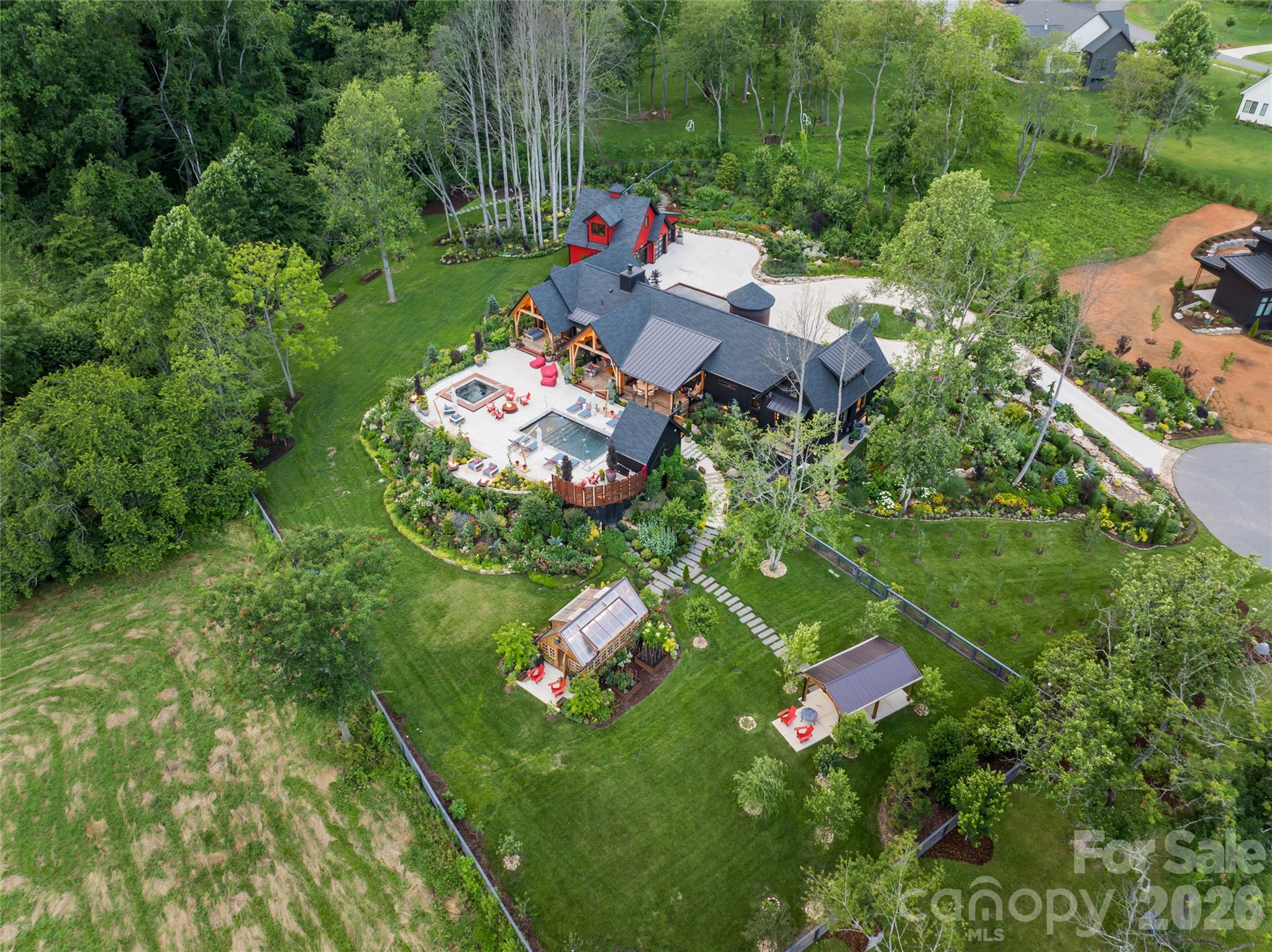 main property photo 47