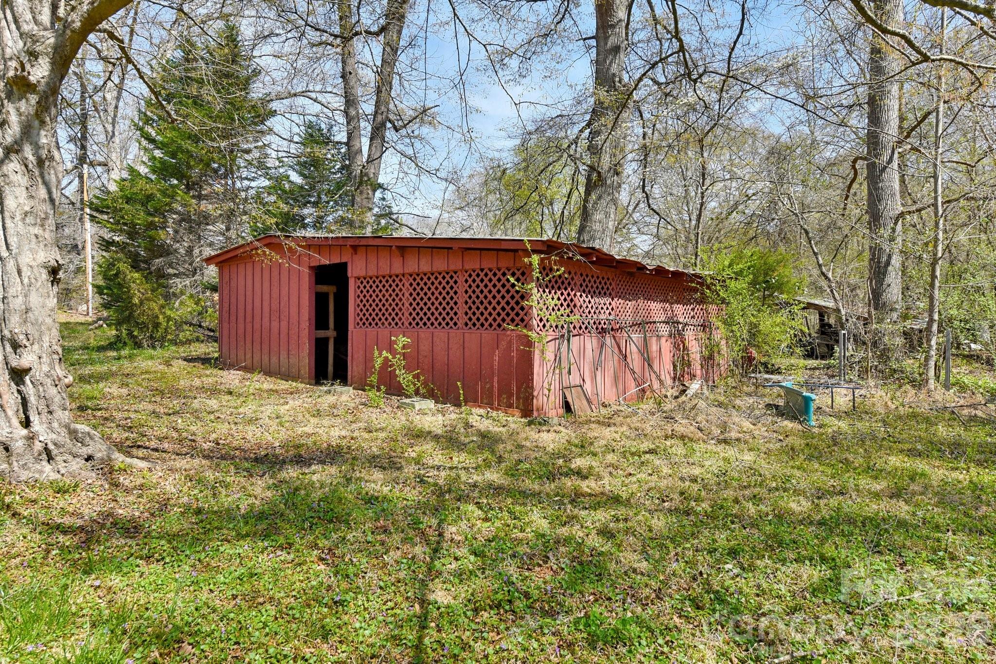 main property photo 27