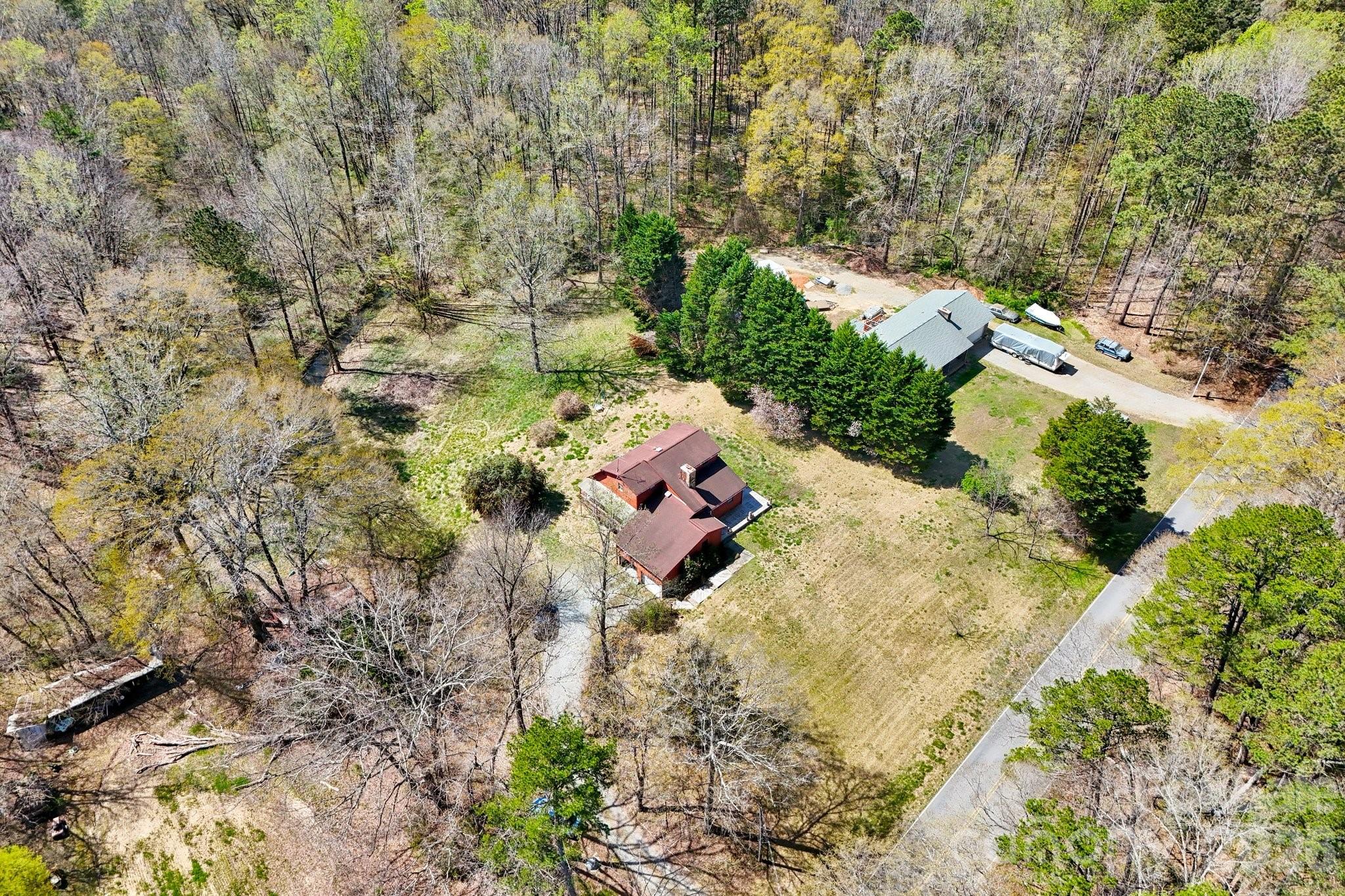 main property photo 30