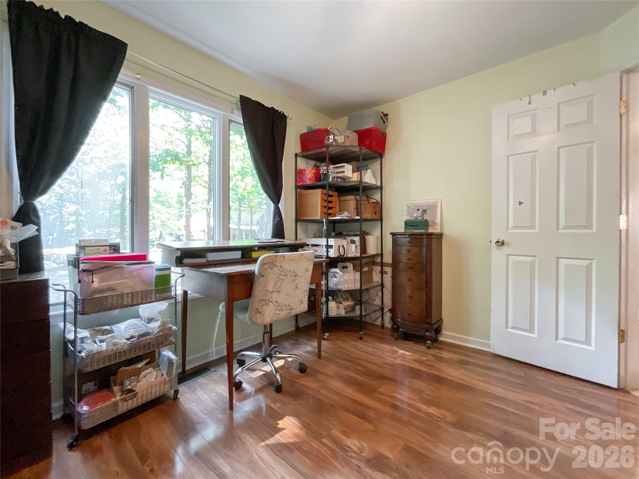 main property photo 25