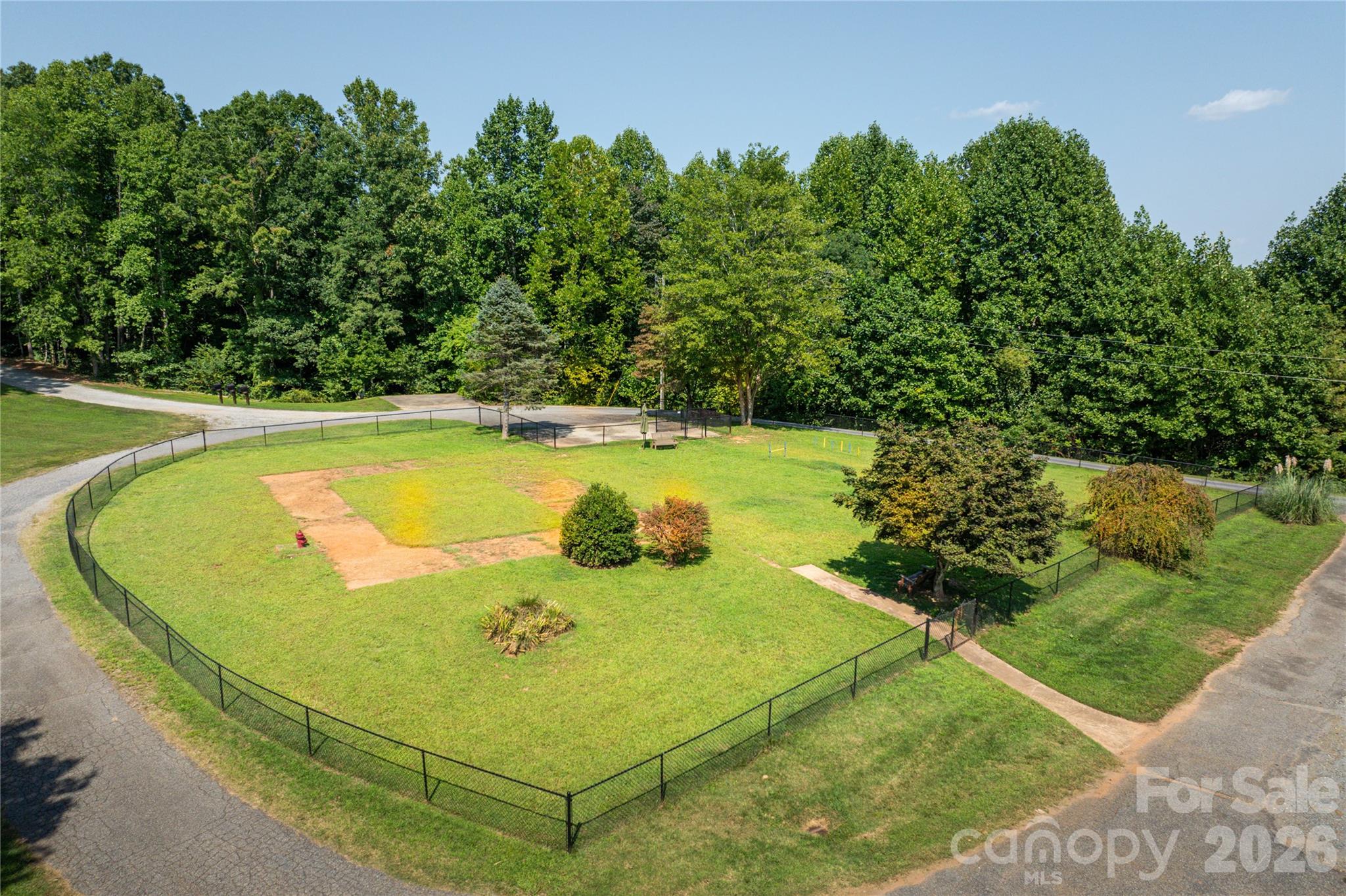 main property photo 45