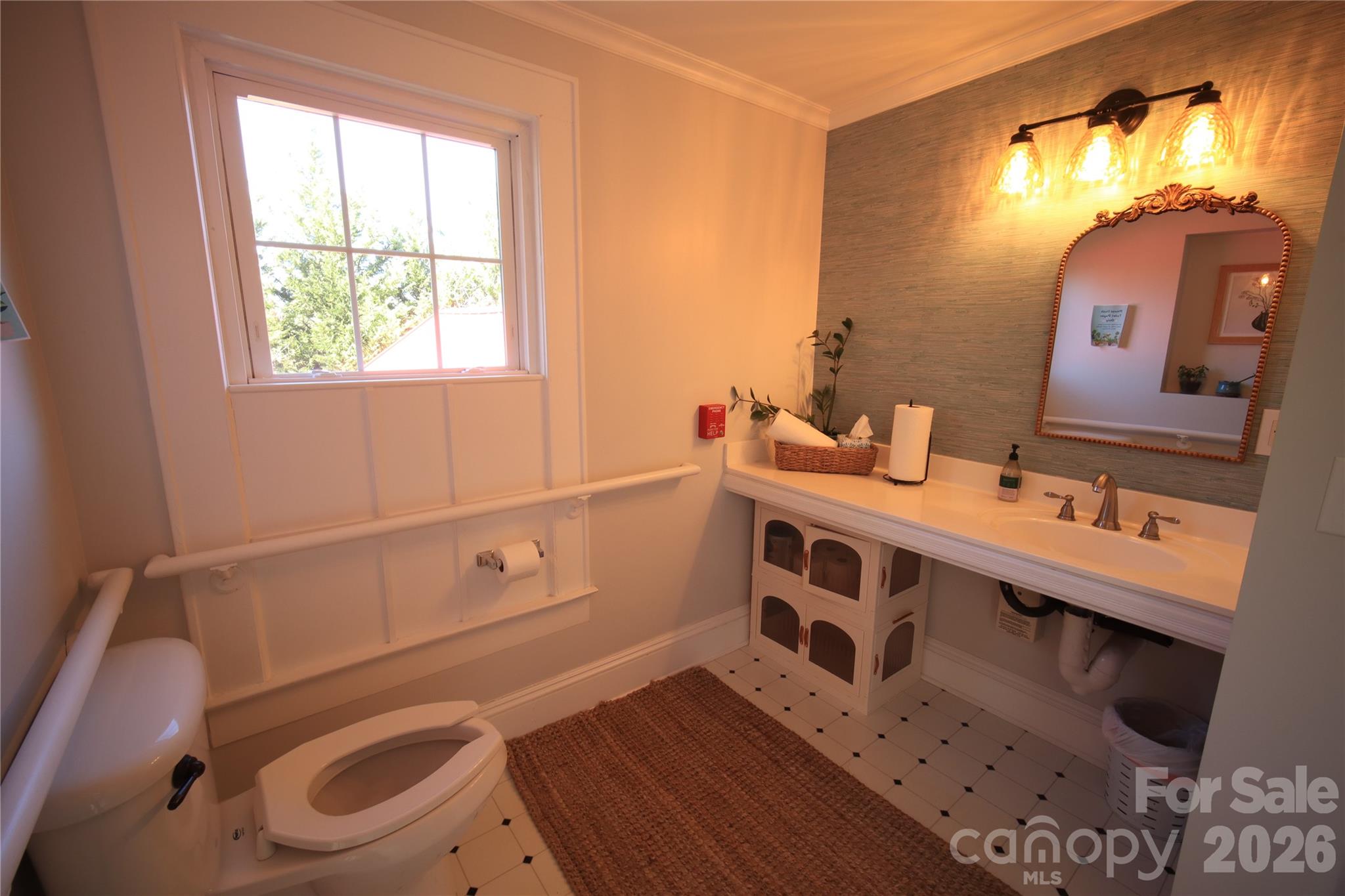 main property photo 18