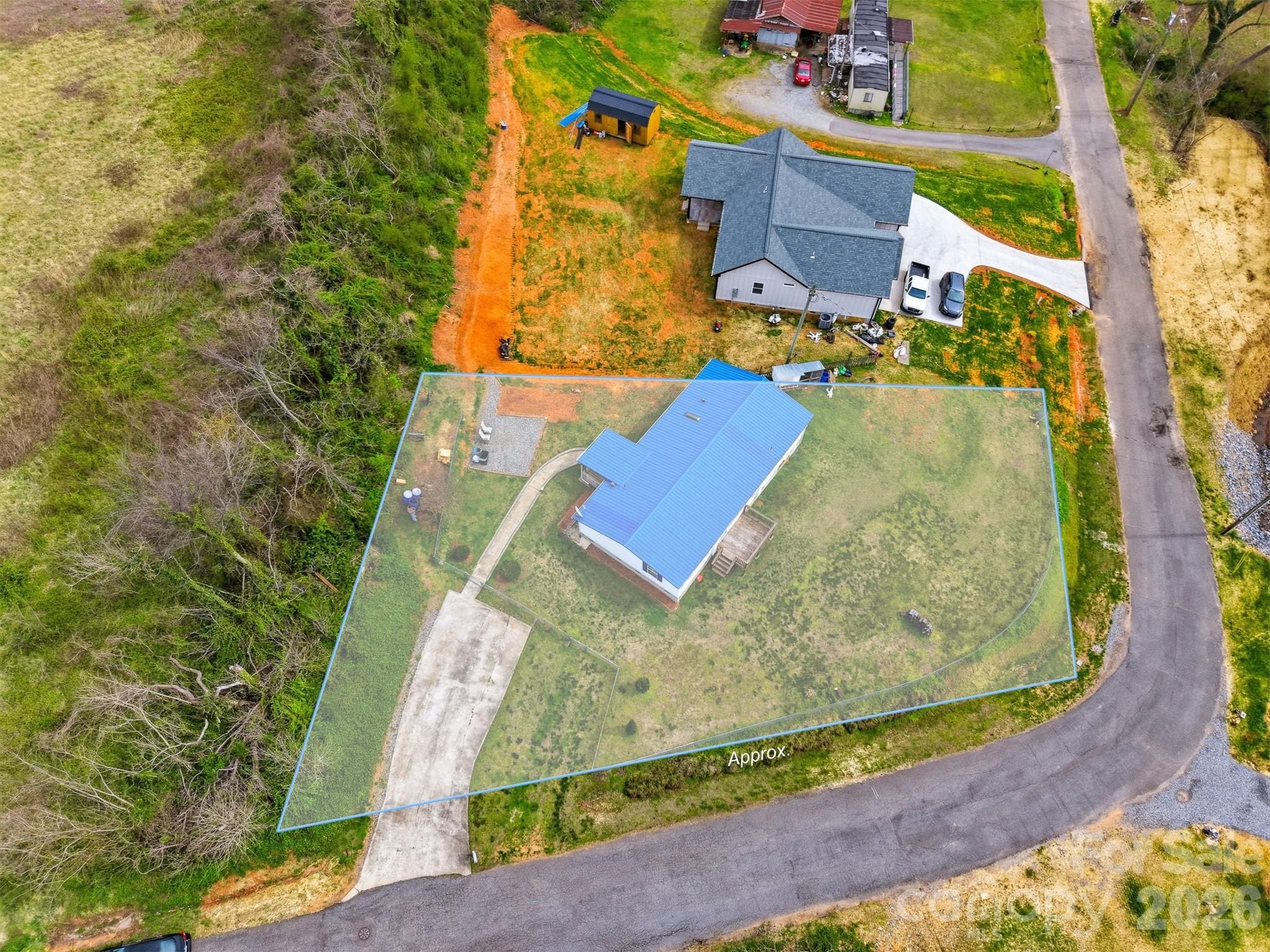 main property photo 41