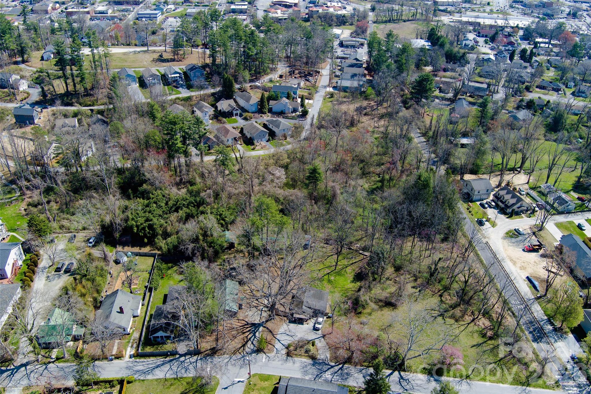 main property photo 10
