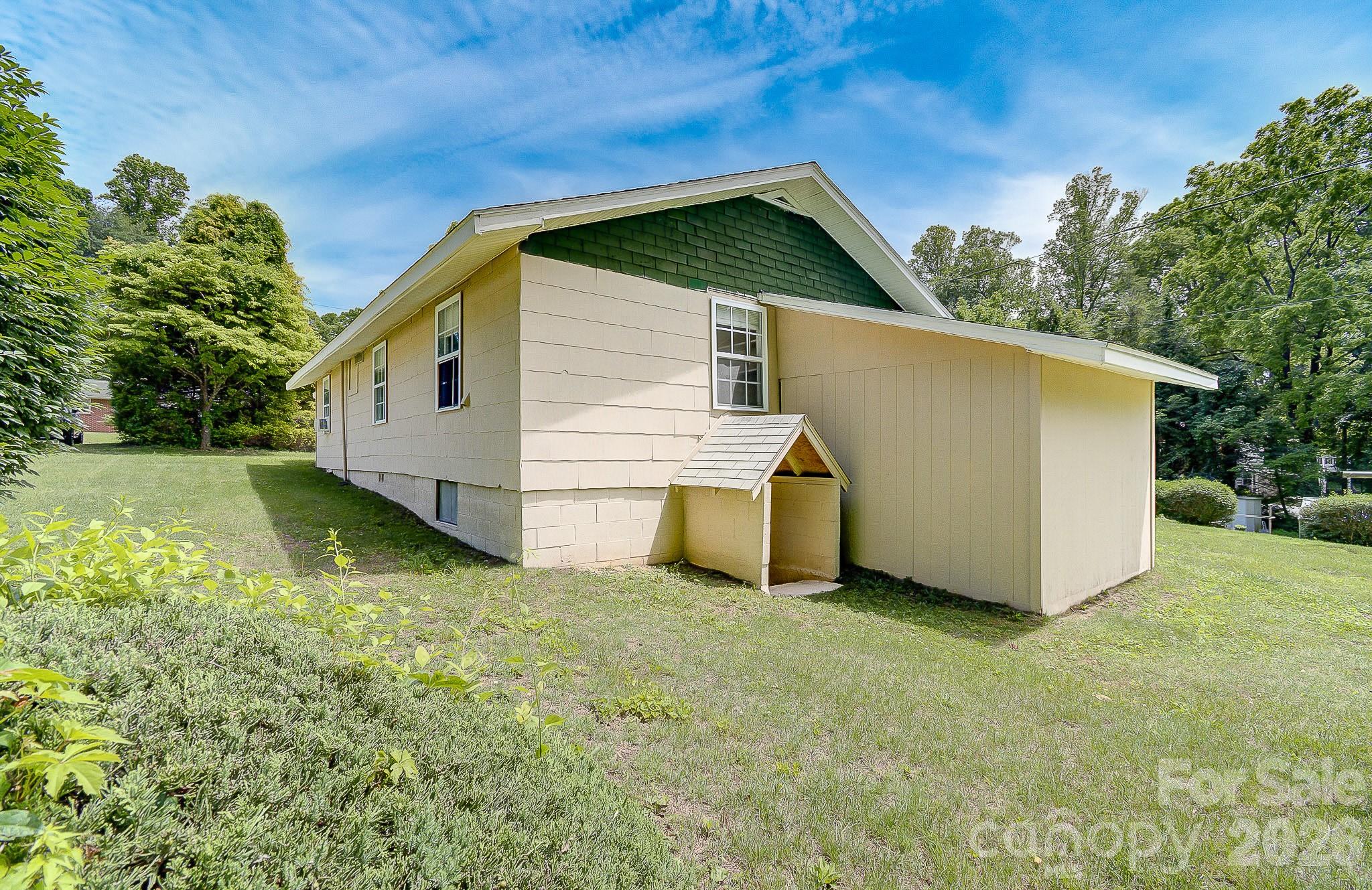 main property photo 34