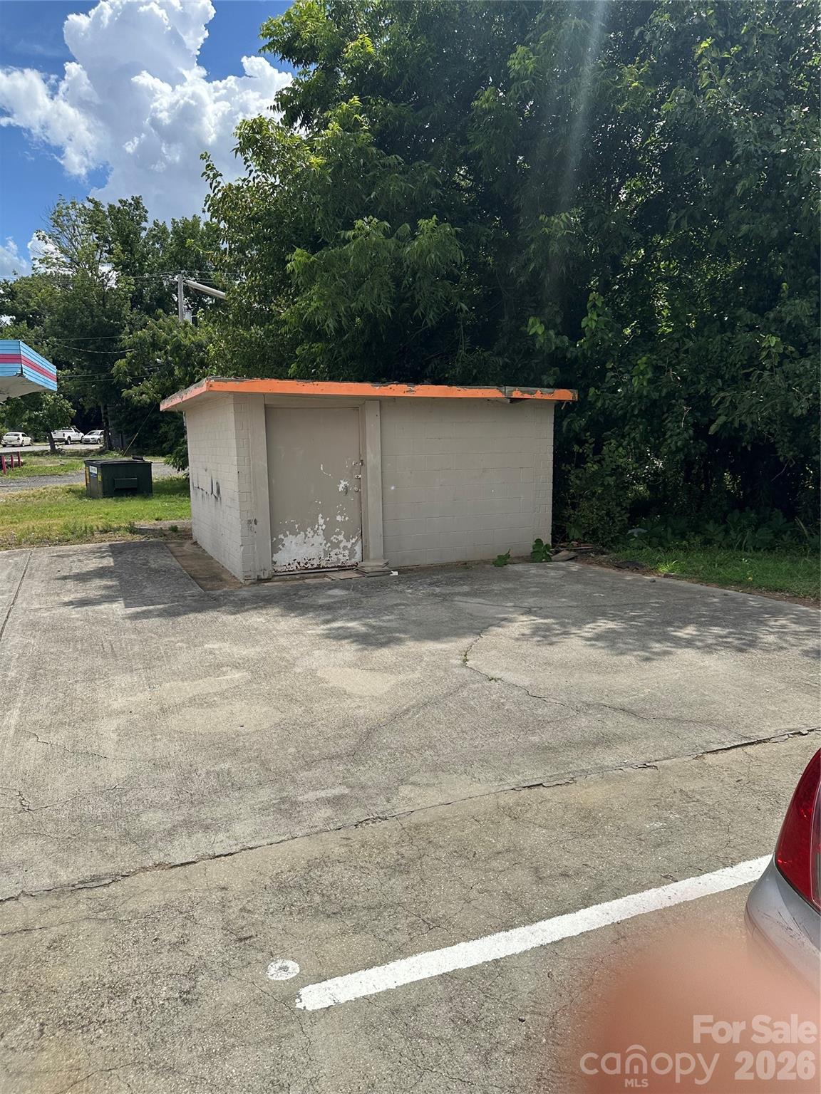 main property photo 12