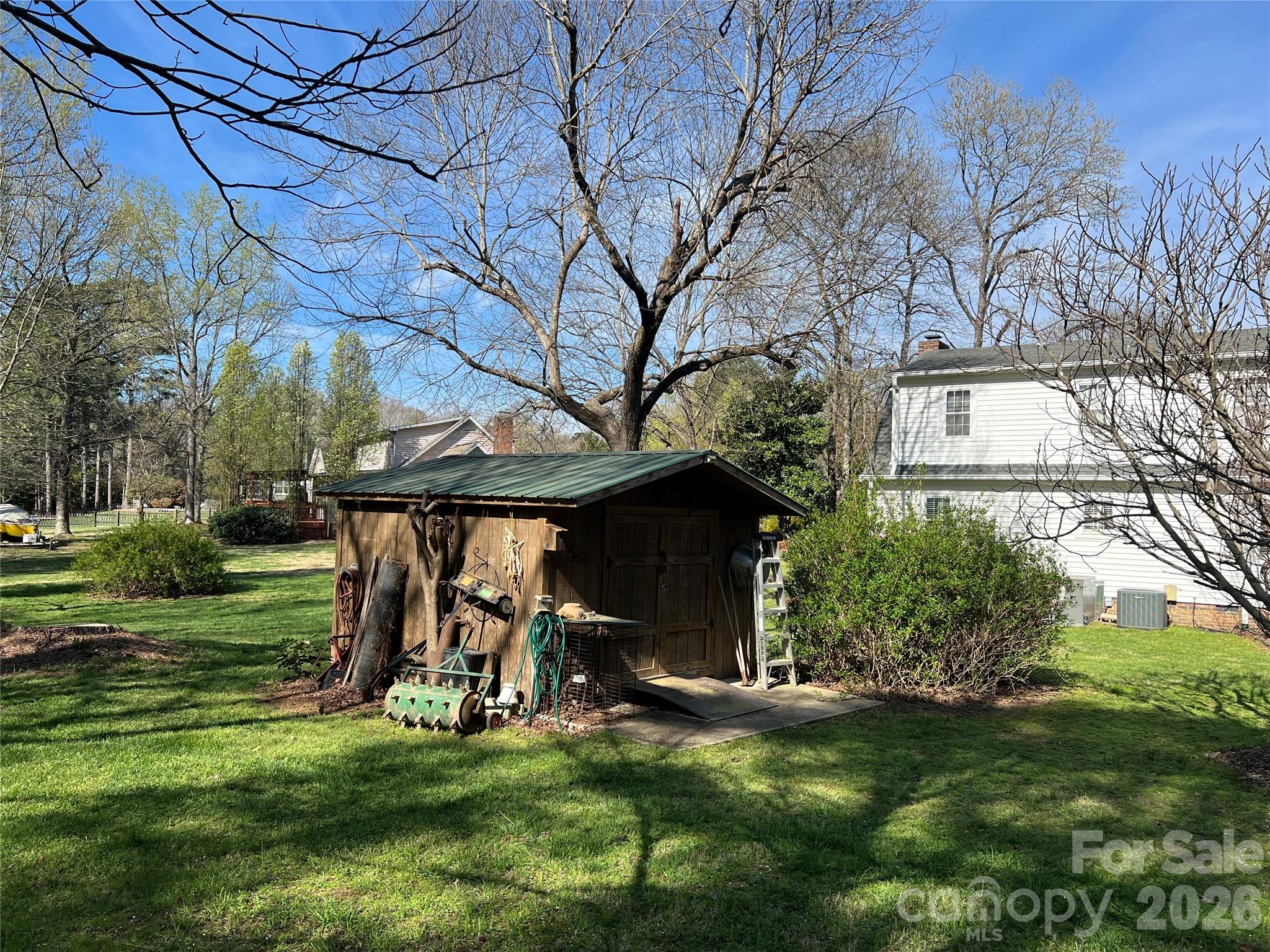 main property photo 30