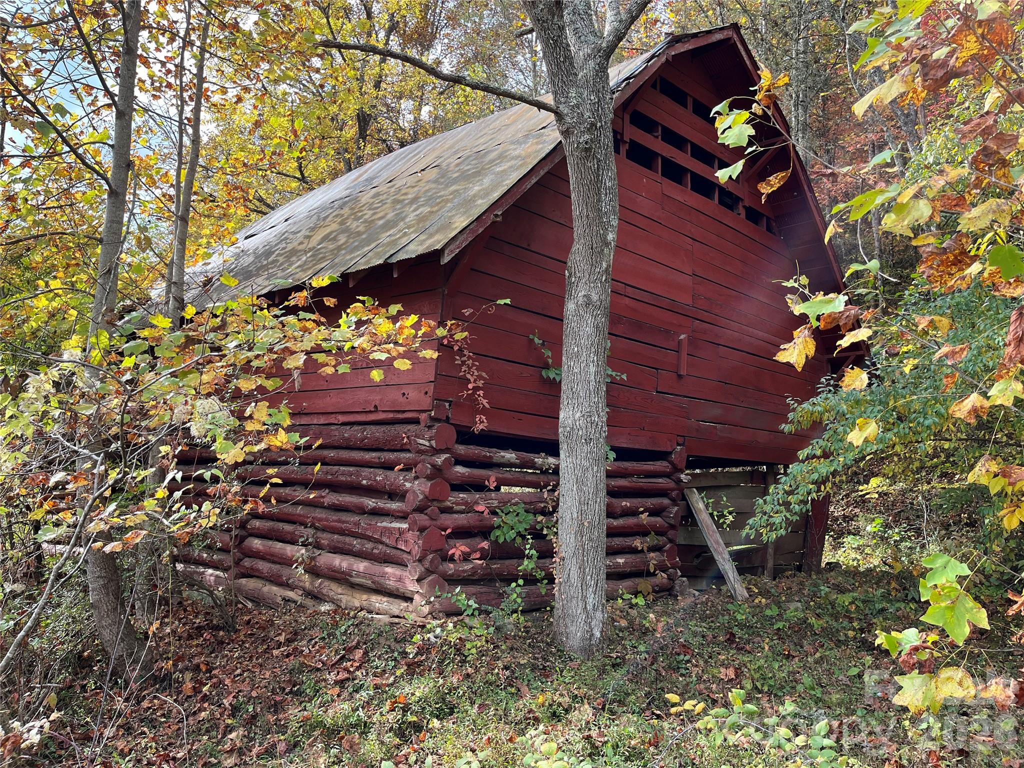 main property photo 24