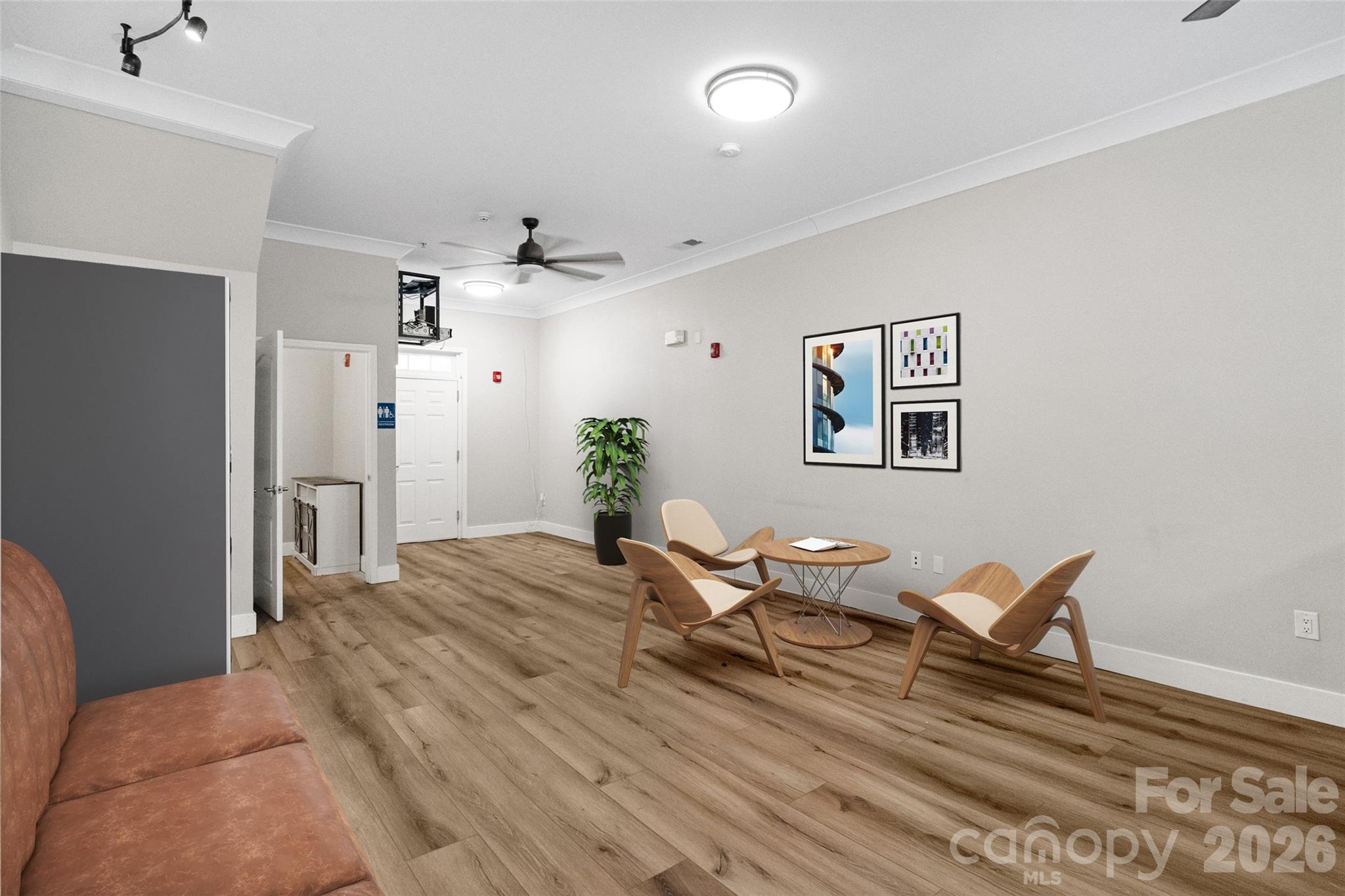 main property photo 10