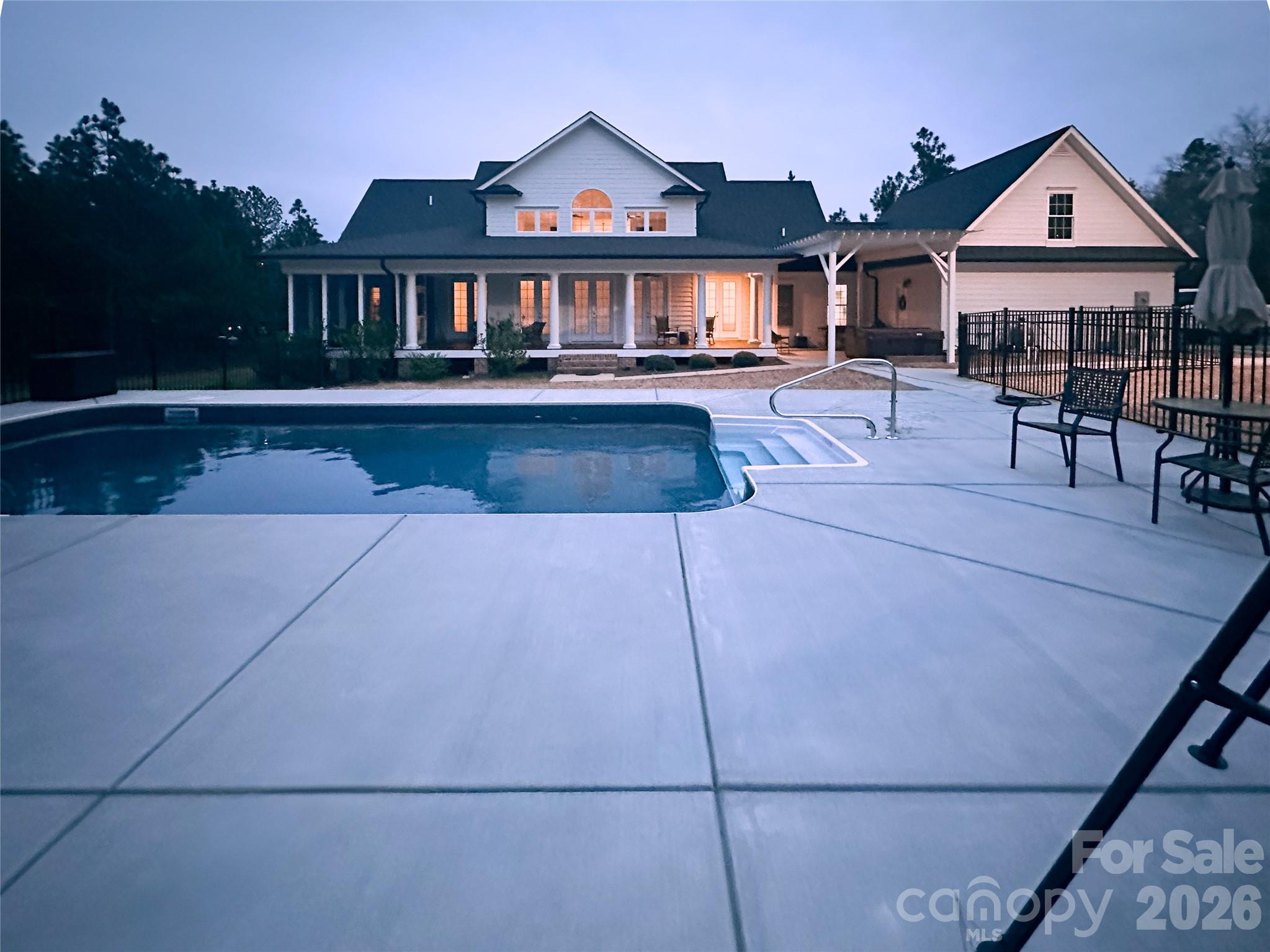 main property photo 44