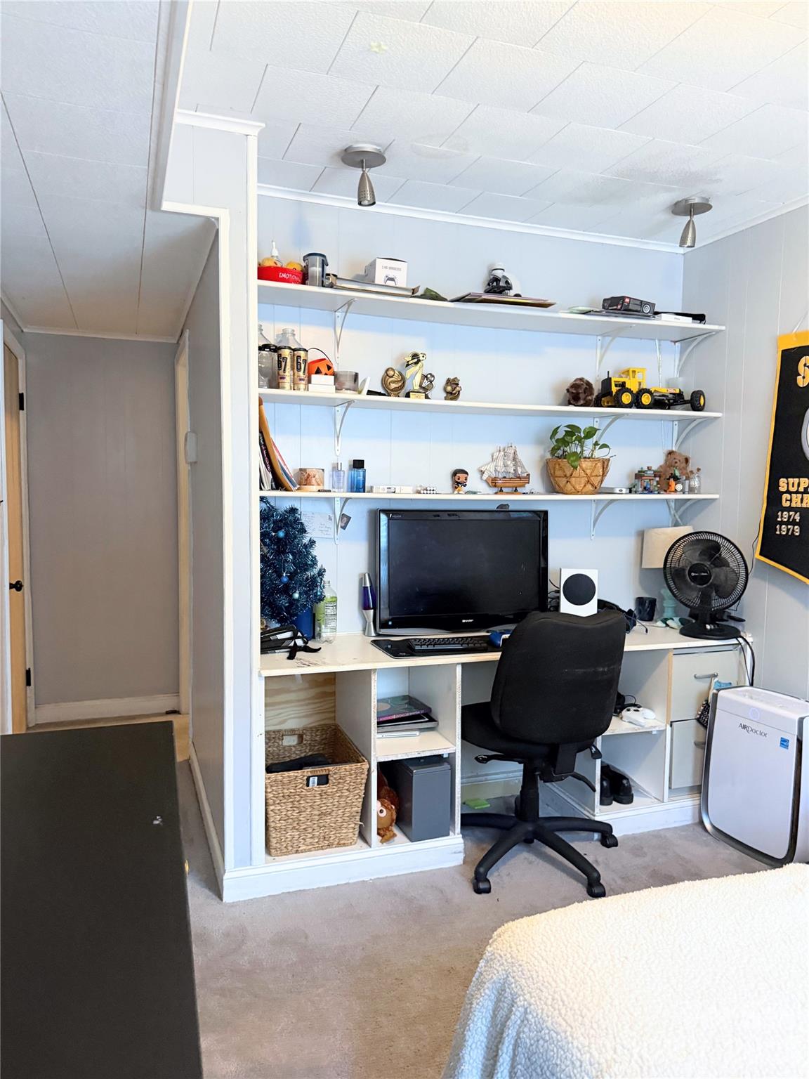 main property photo 30