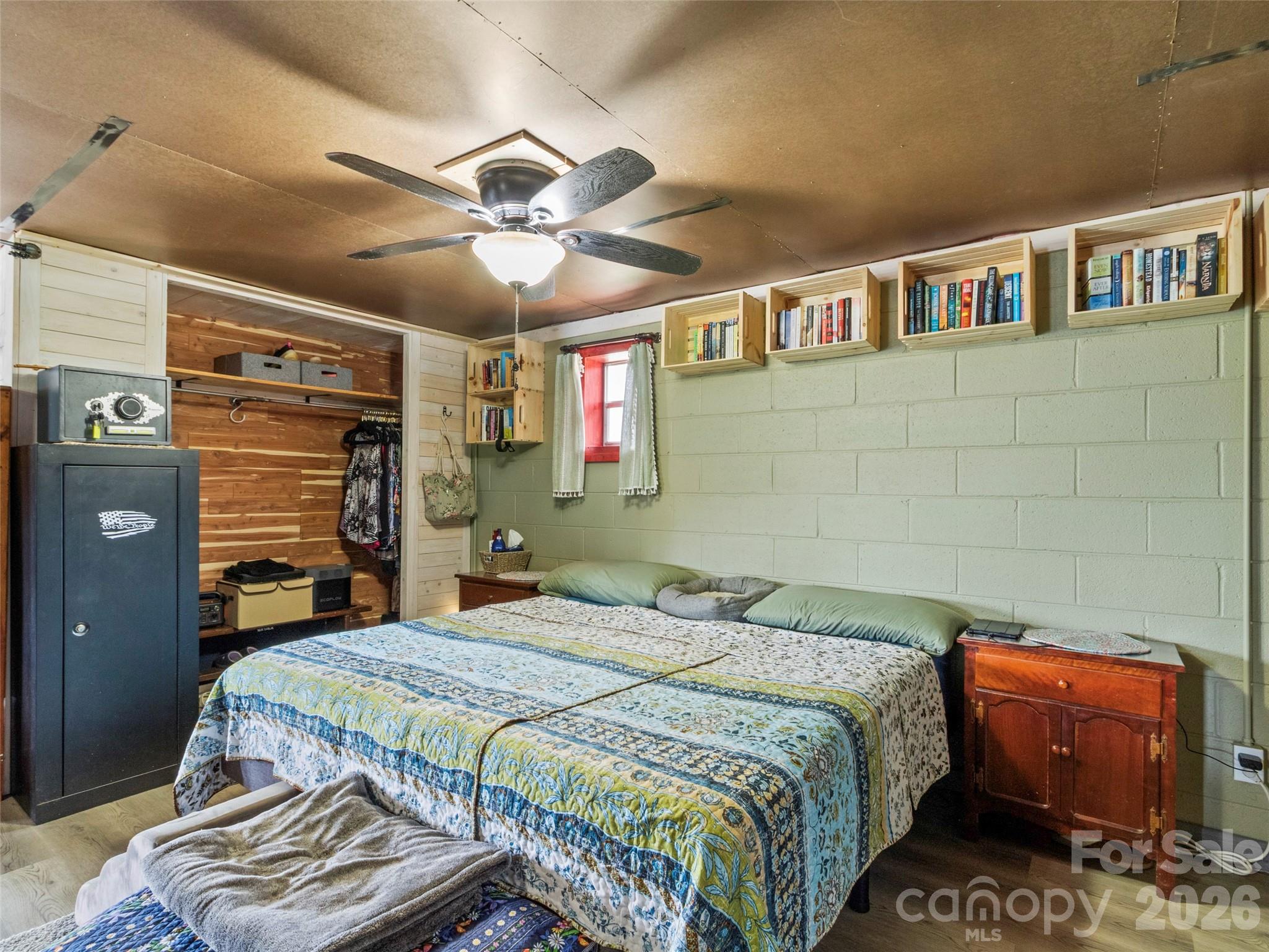 main property photo 27