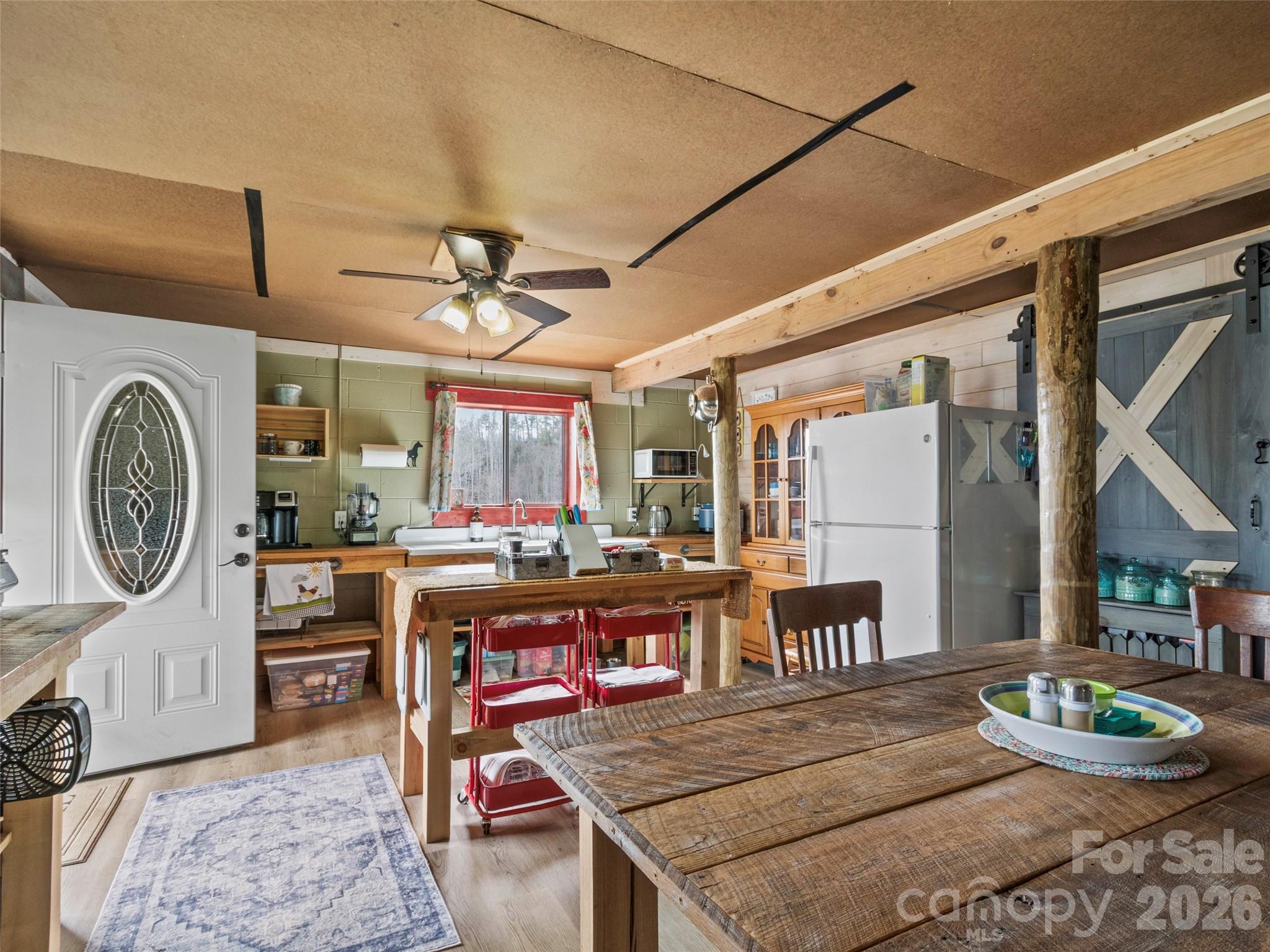 main property photo 30