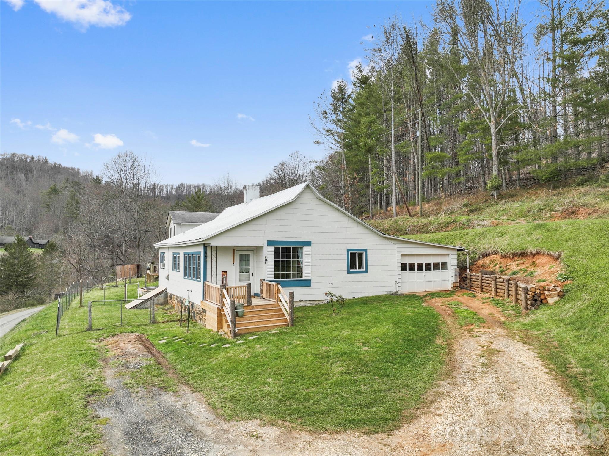 main property photo 34