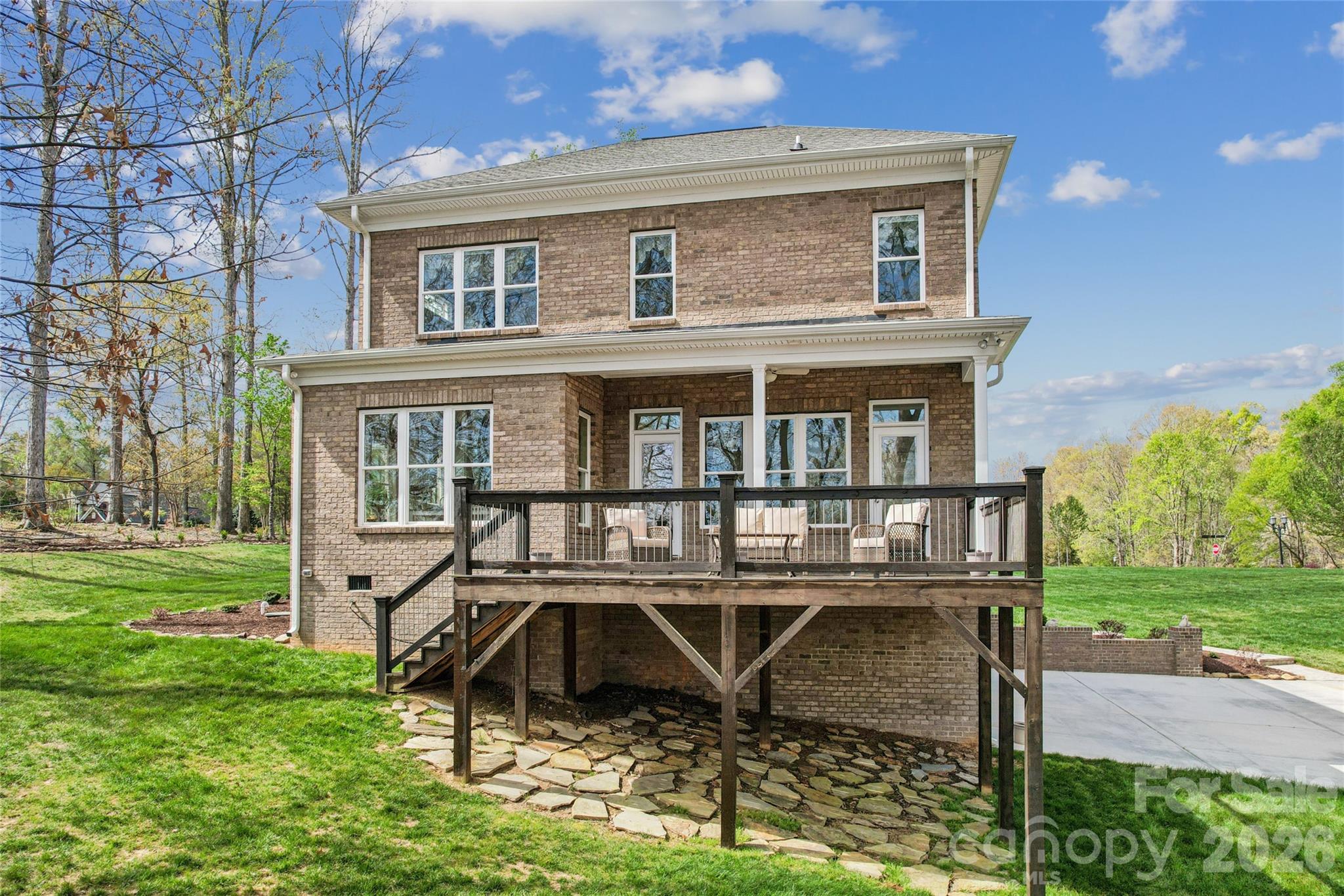 main property photo 37