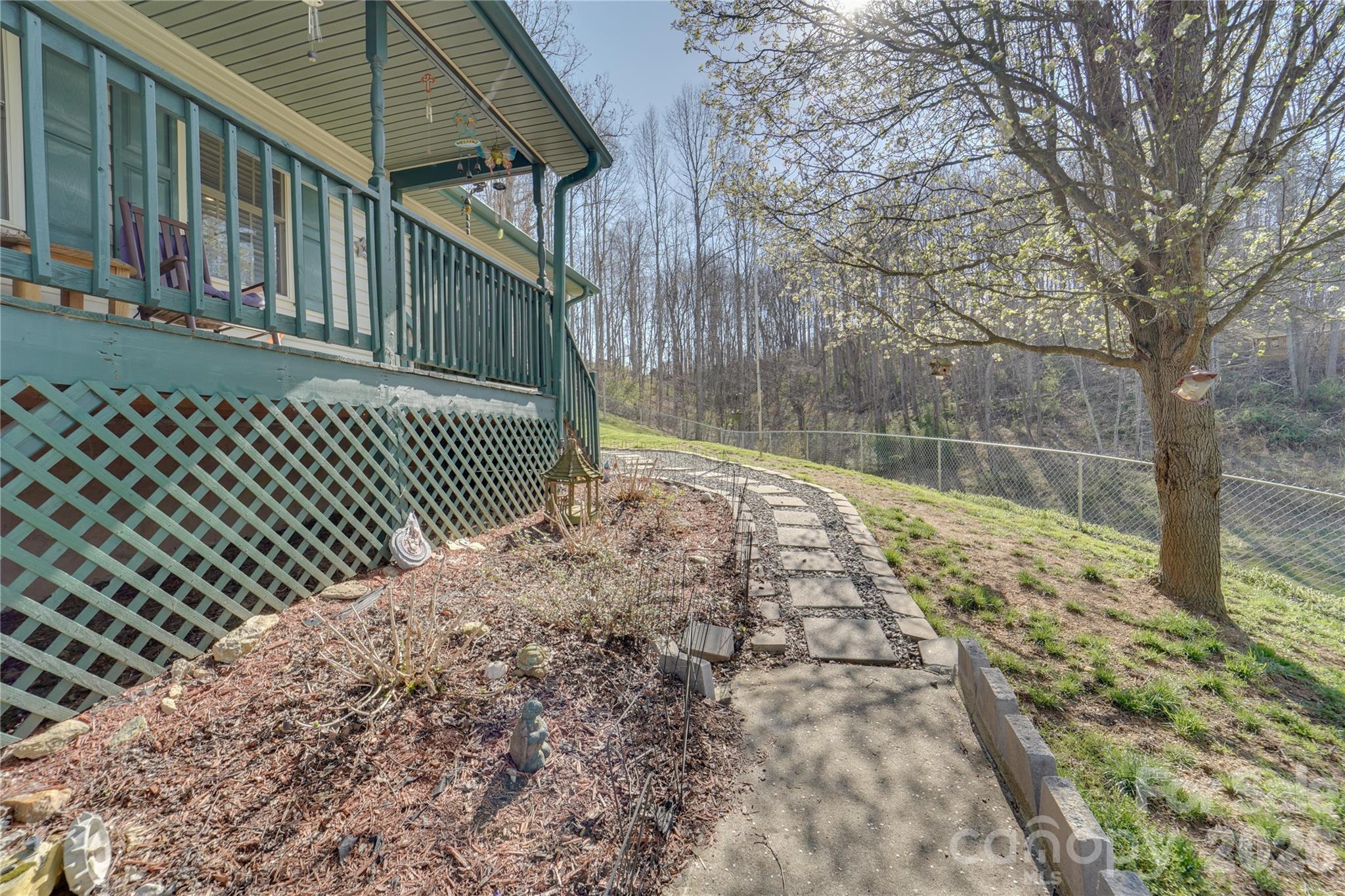 main property photo 20