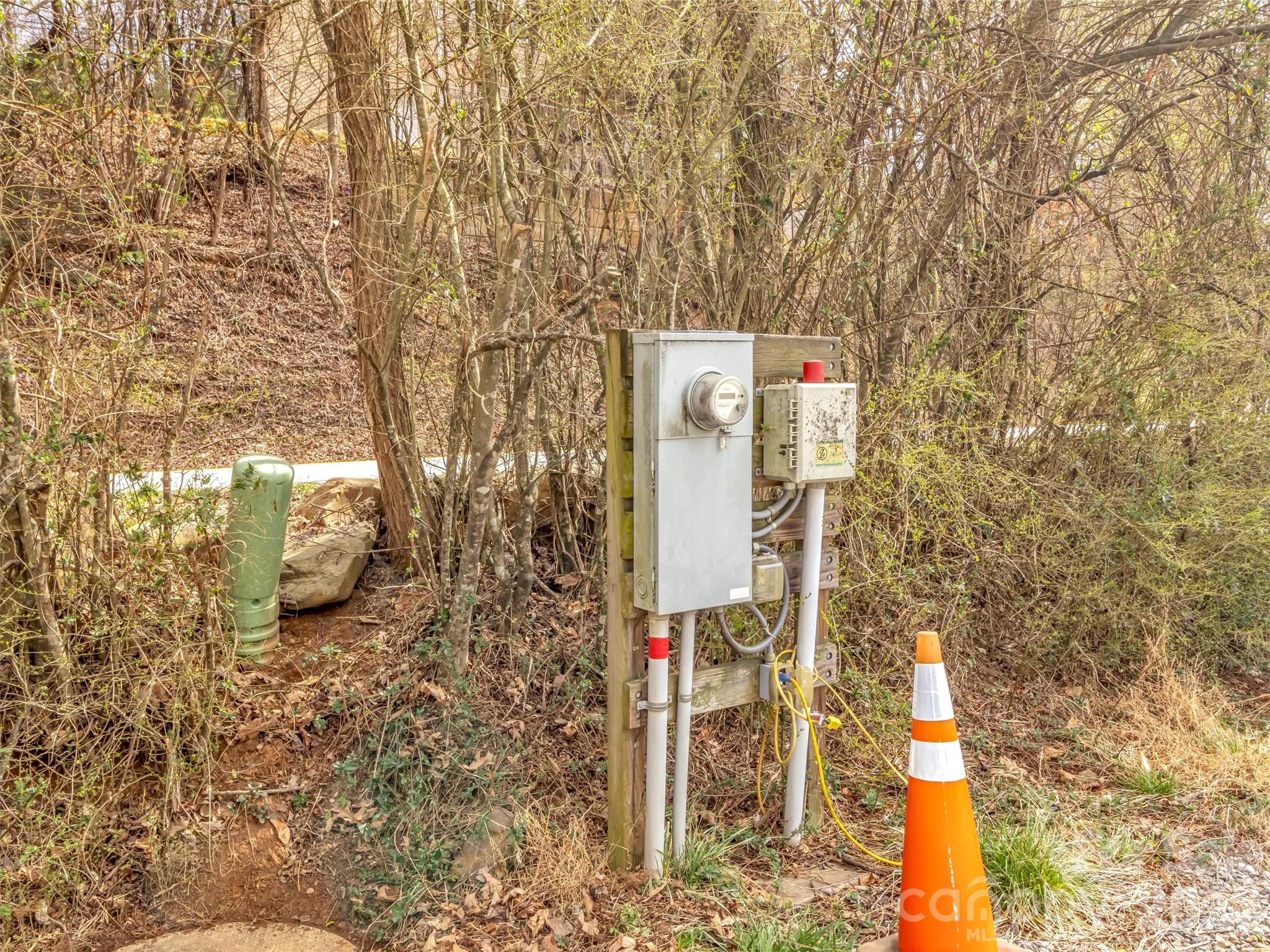 main property photo 38