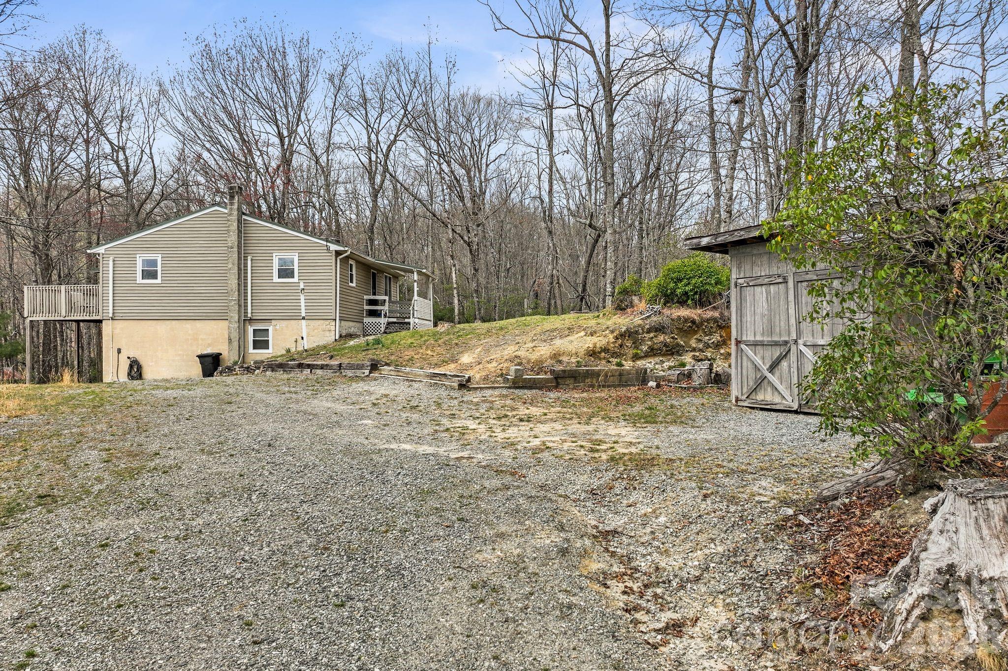 main property photo 32