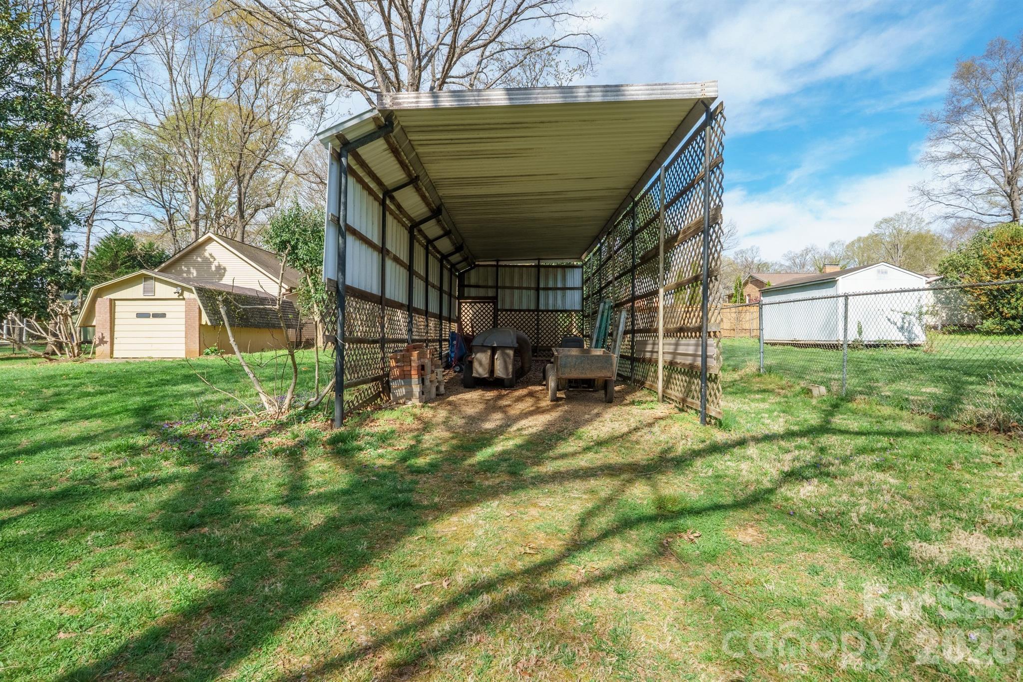 main property photo 37