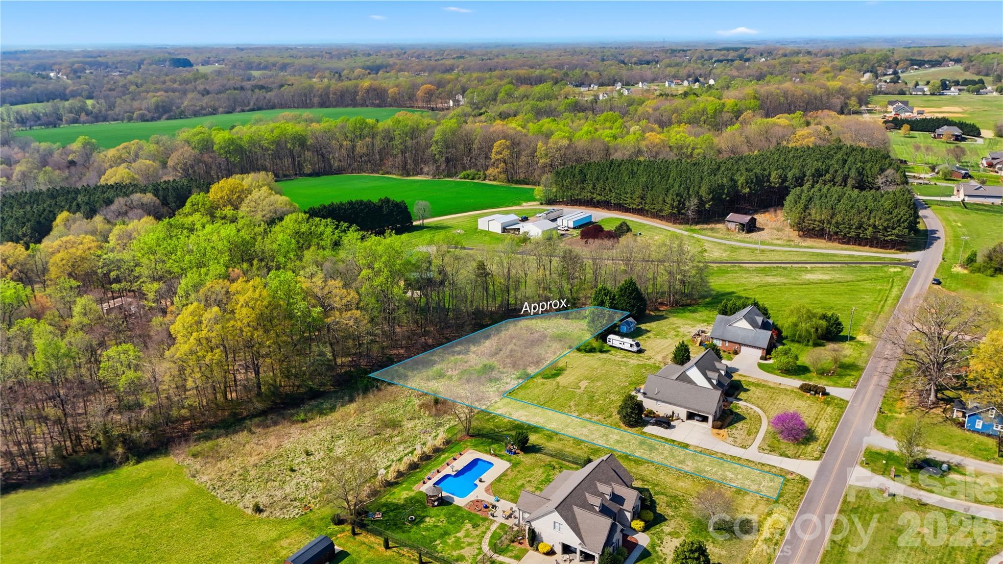 main property photo 6