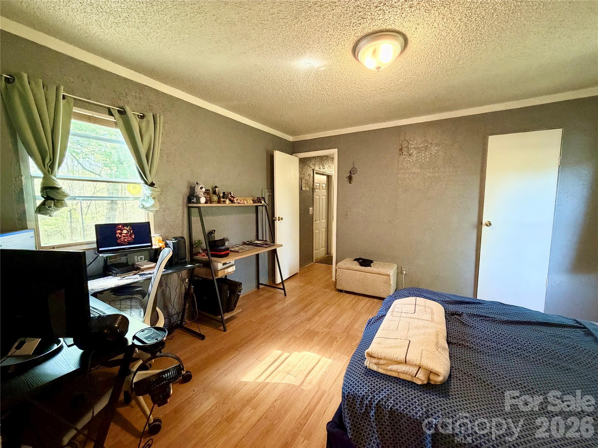main property photo 16