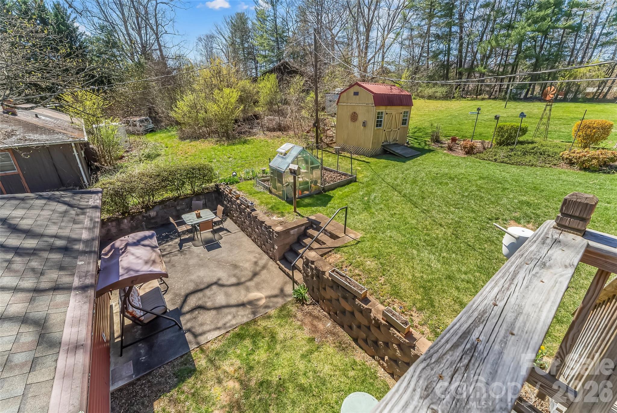 main property photo 30