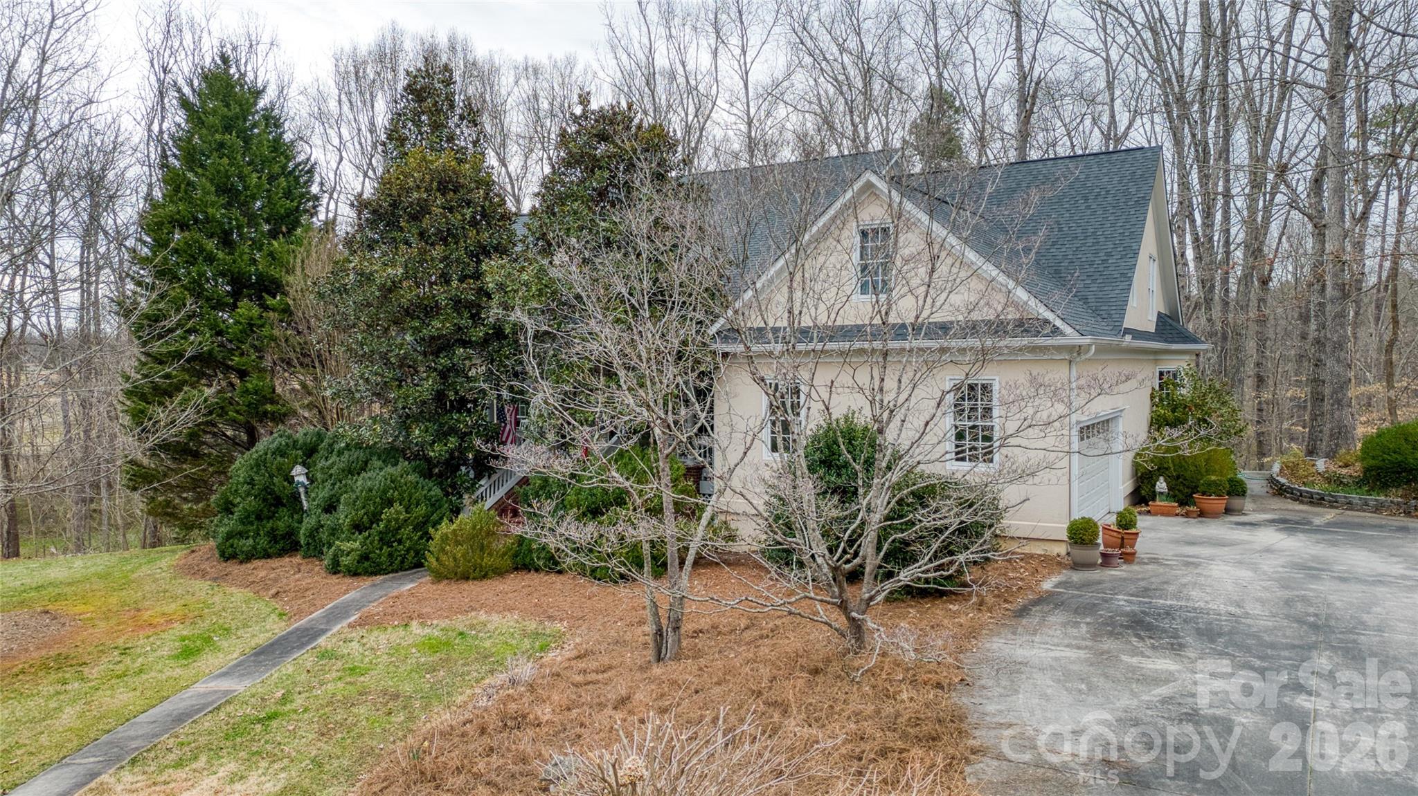 main property photo 45