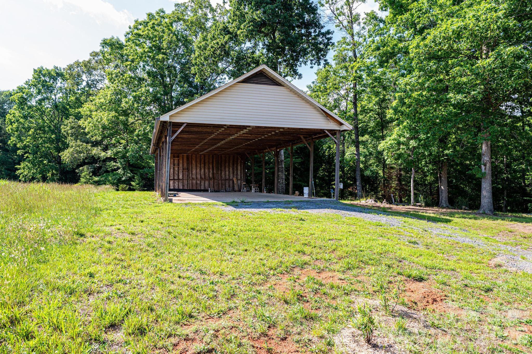 main property photo 10