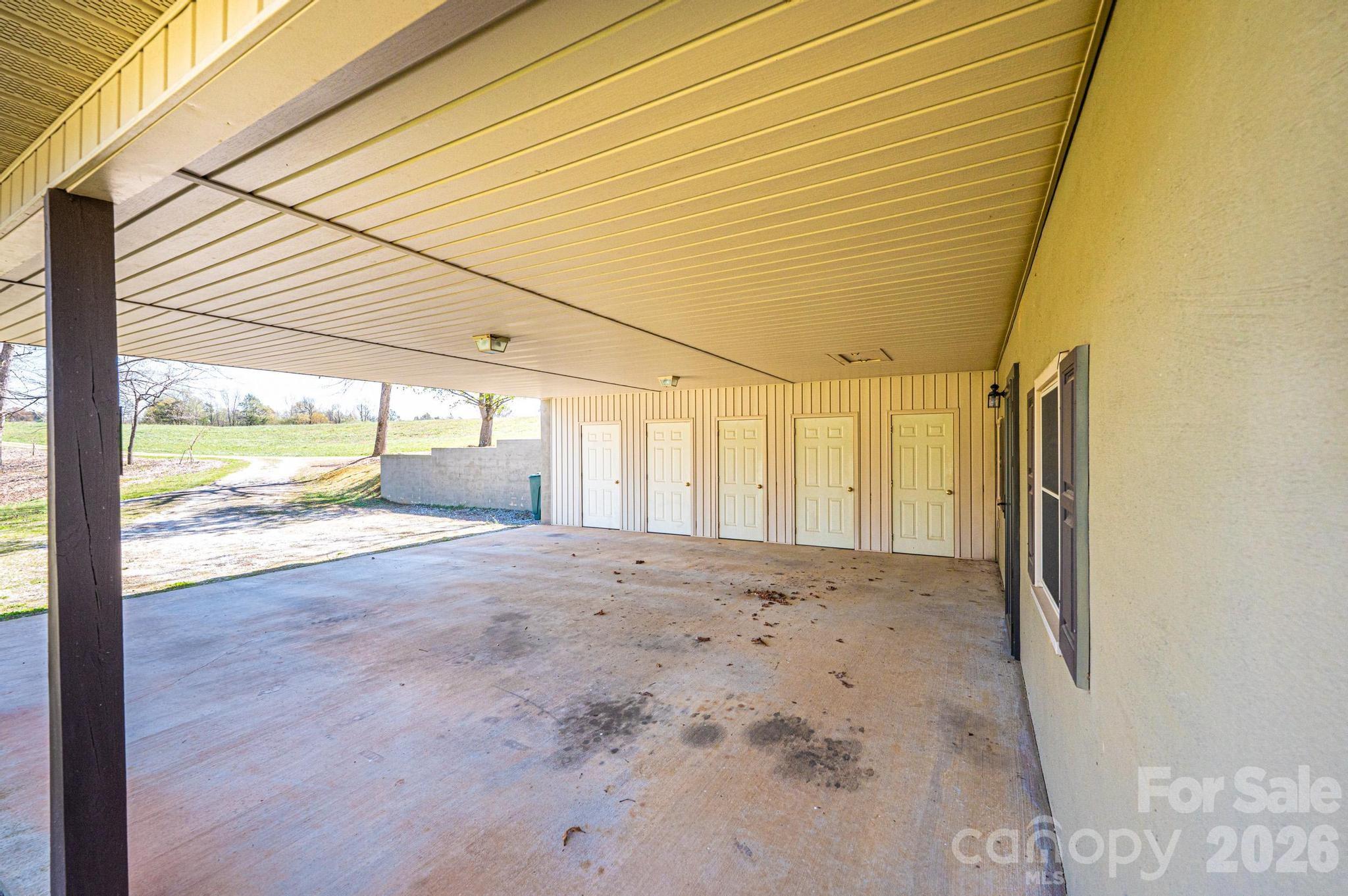 main property photo 12