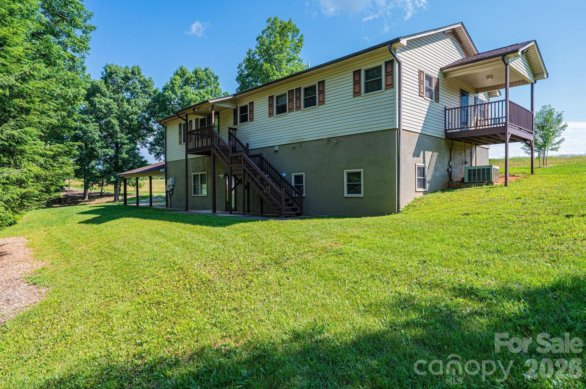 main property photo 13