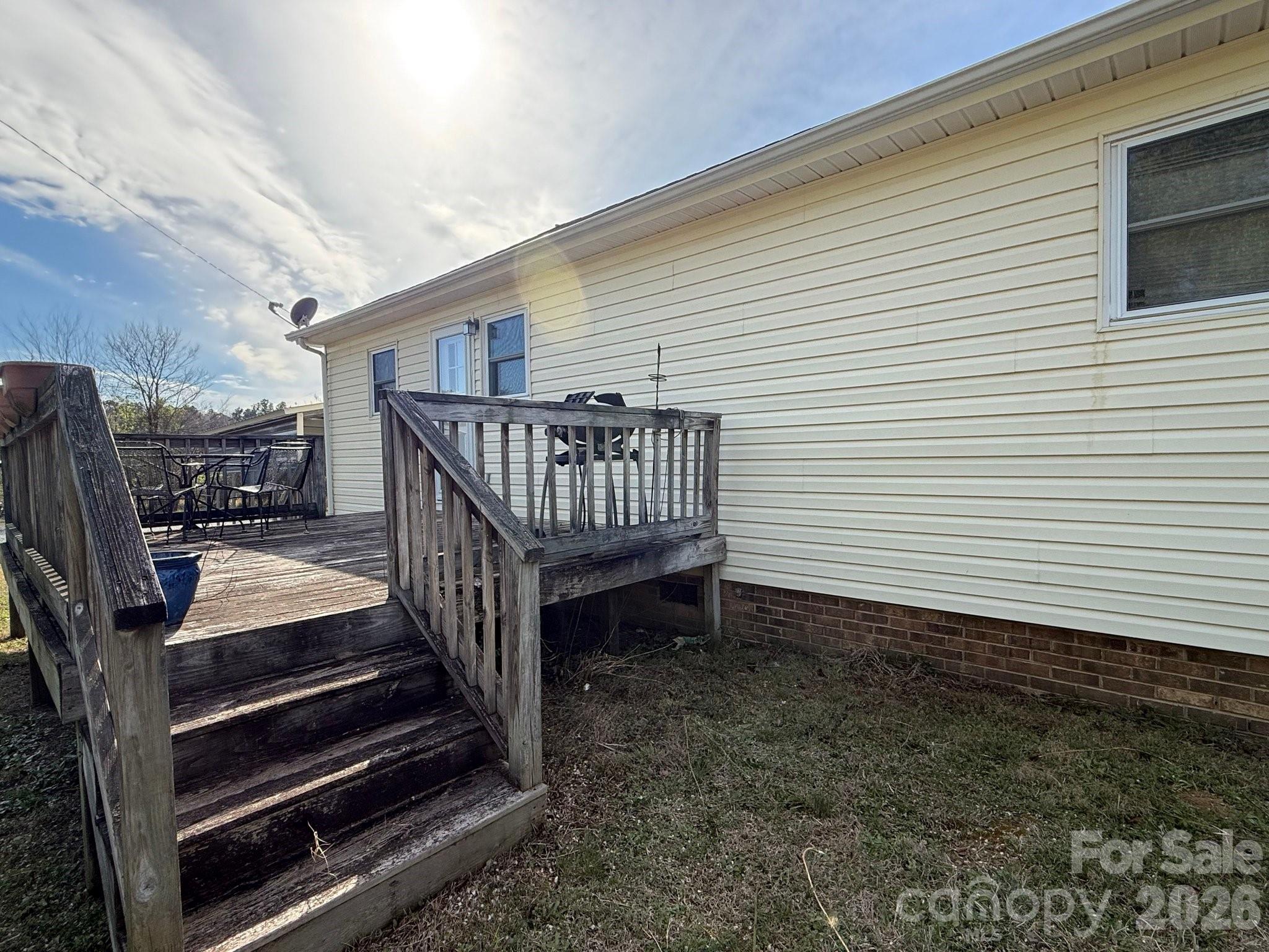 main property photo 30