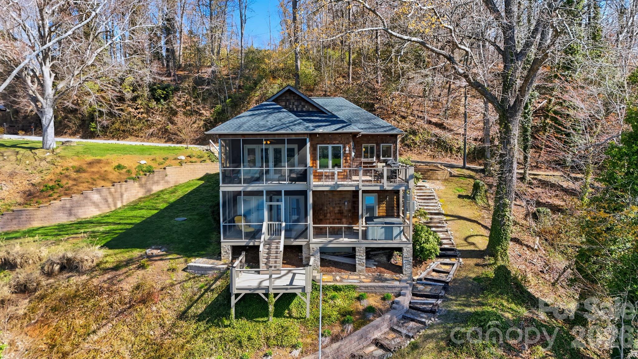 main property photo 14